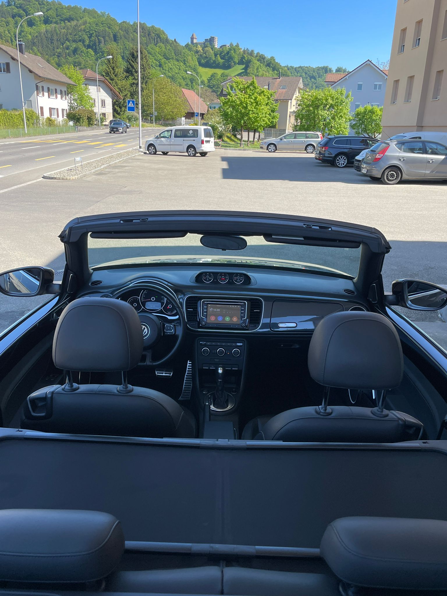 VW Beetle Cabrio 1.4 TSI Sport DSG-image-13