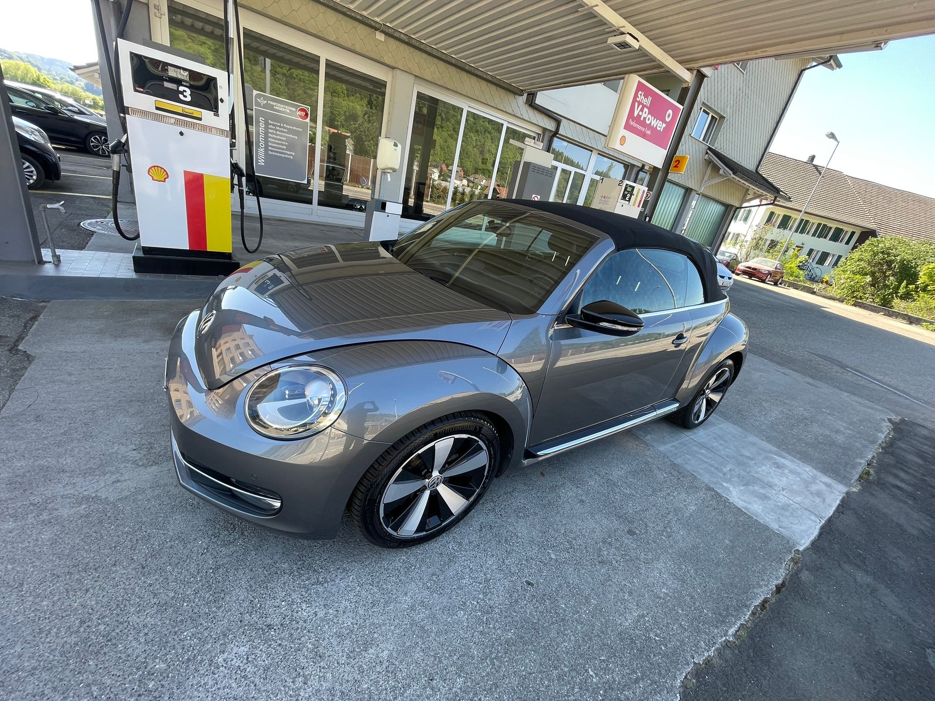 VW Beetle Cabrio 1.4 TSI Sport DSG-image-1