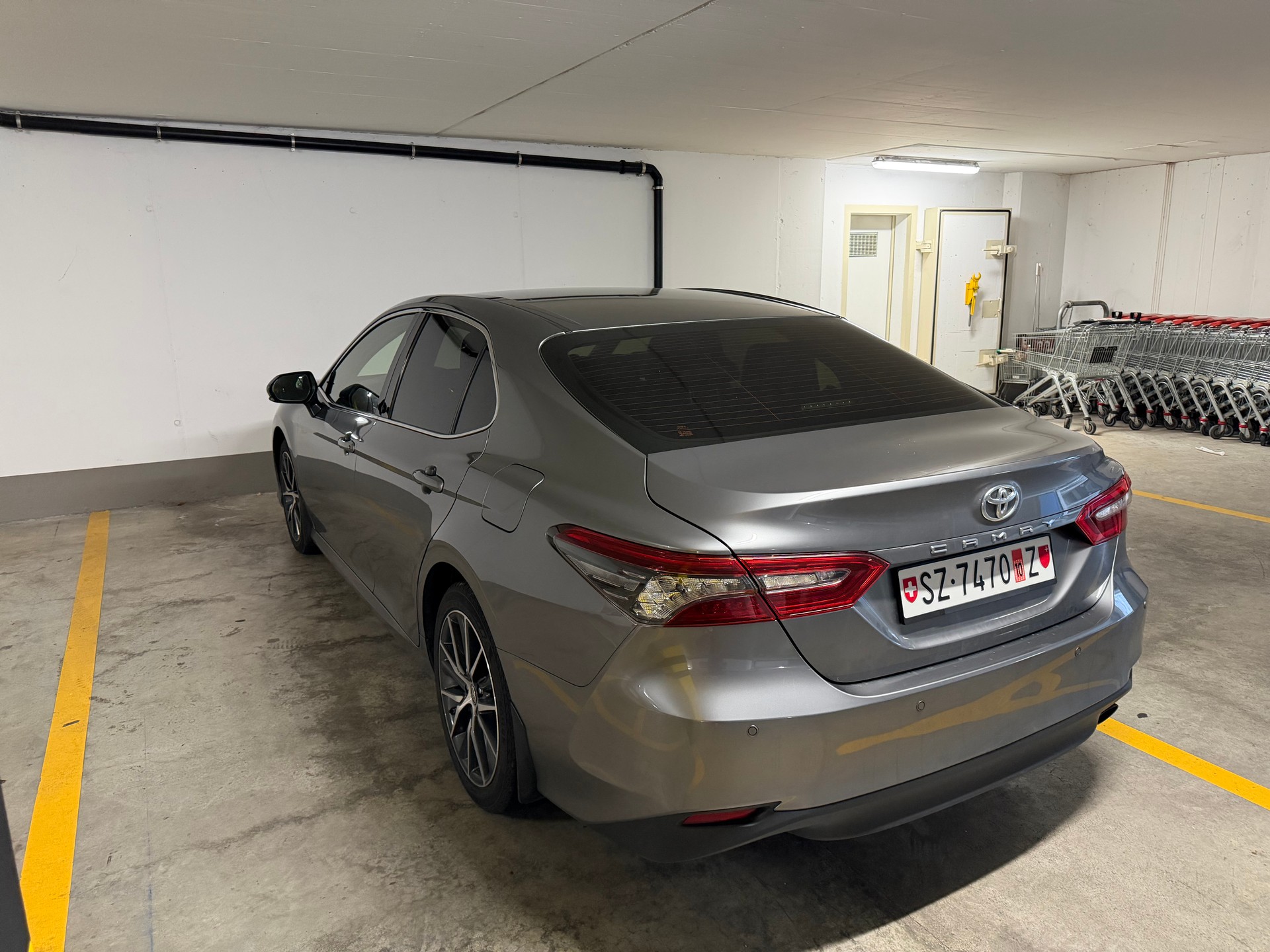 TOYOTA 2.5 HSD Premium-image-1