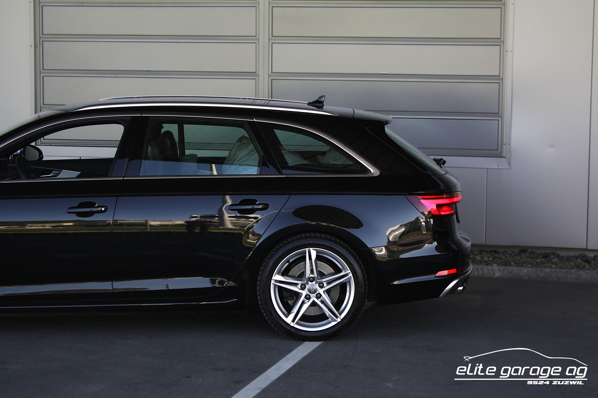 AUDI S4 Avant 3.0 TFSI quattro tiptronic-image-12