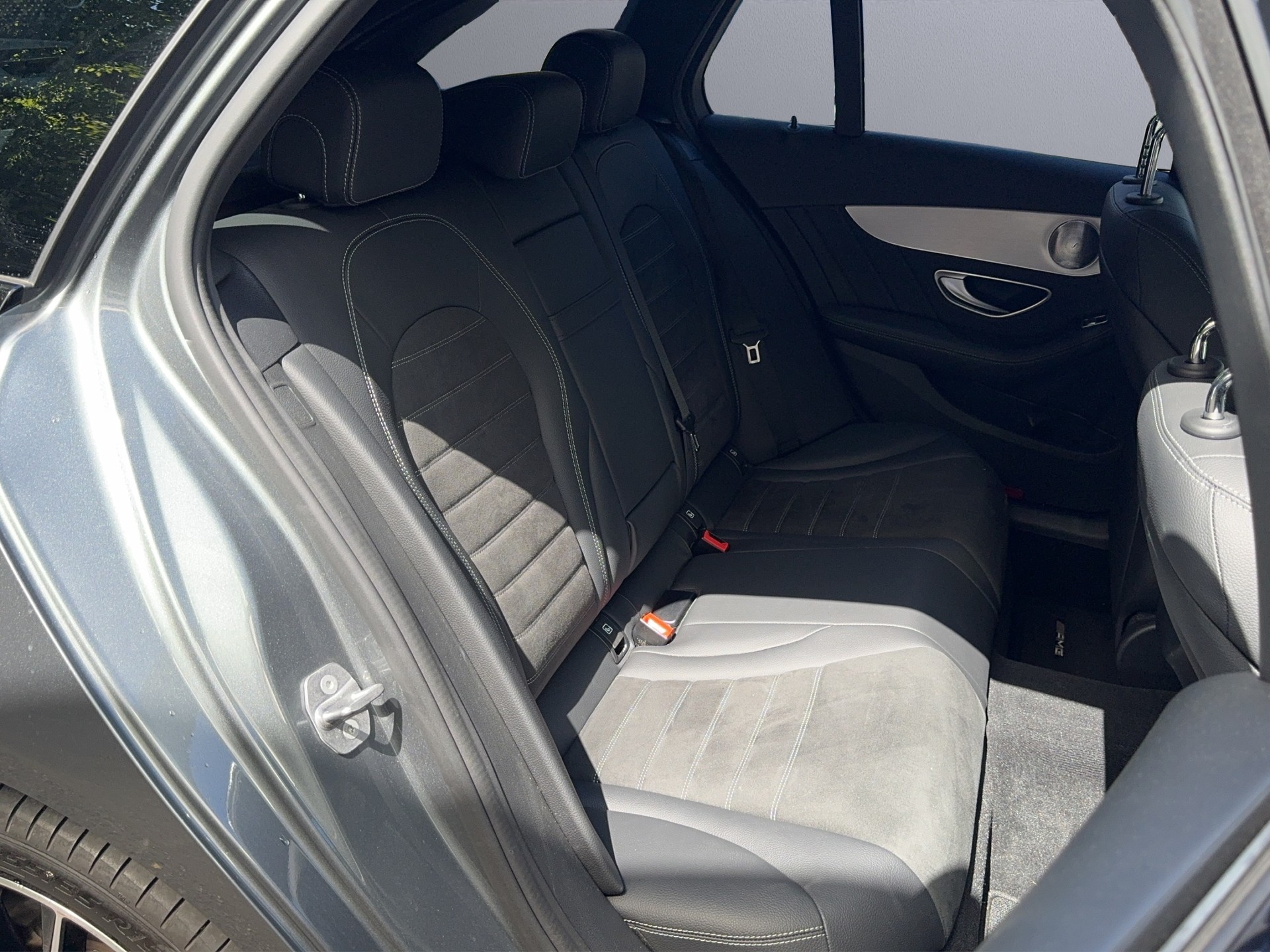 MERCEDES-BENZ C 200 Swiss Star AMG Line 4M 9G-Tronic-image-15