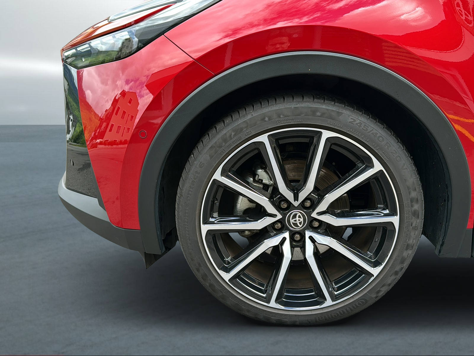 TOYOTA C-HR 2.0 PHEV CVT GR Sport Premire-image-9