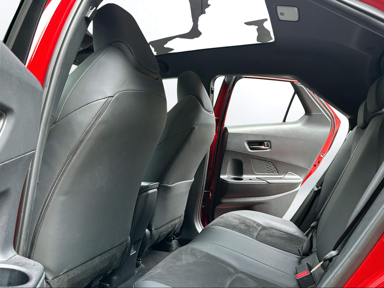 TOYOTA C-HR 2.0 PHEV CVT GR Sport Premire-image-8