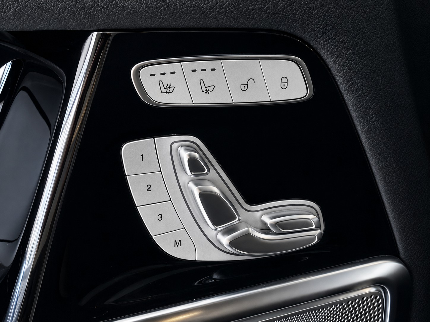 MERCEDES-BENZ G 500 AMG Line 9G-Tronic-image-8