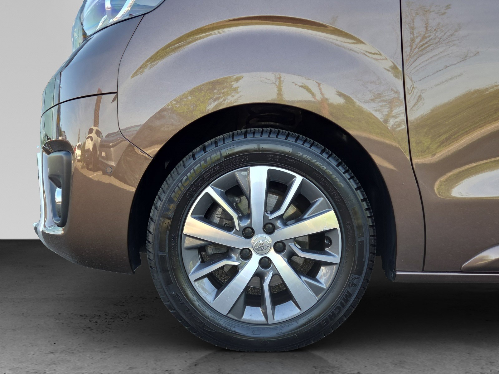 TOYOTA Proace Verso 2.0 D-4D Trend Medium Automatic-image-8