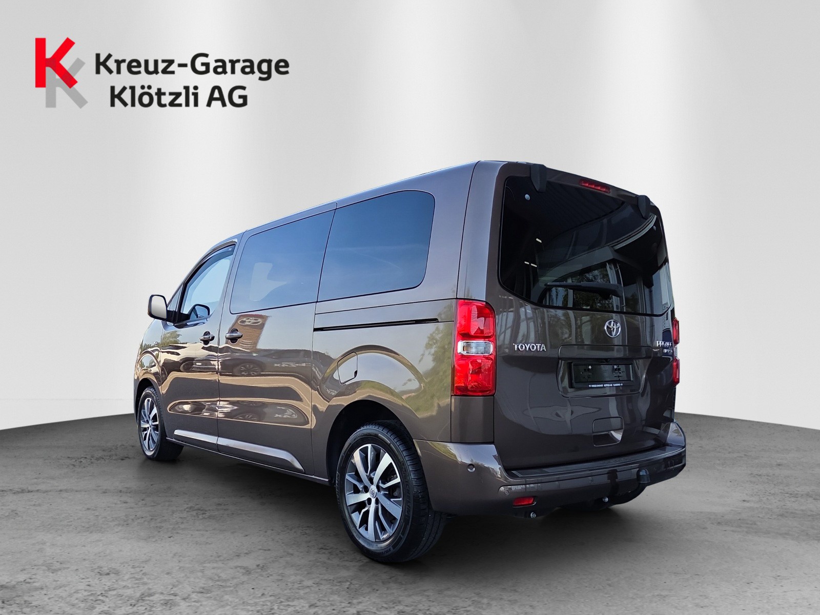 TOYOTA Proace Verso 2.0 D-4D Trend Medium Automatic-image-4