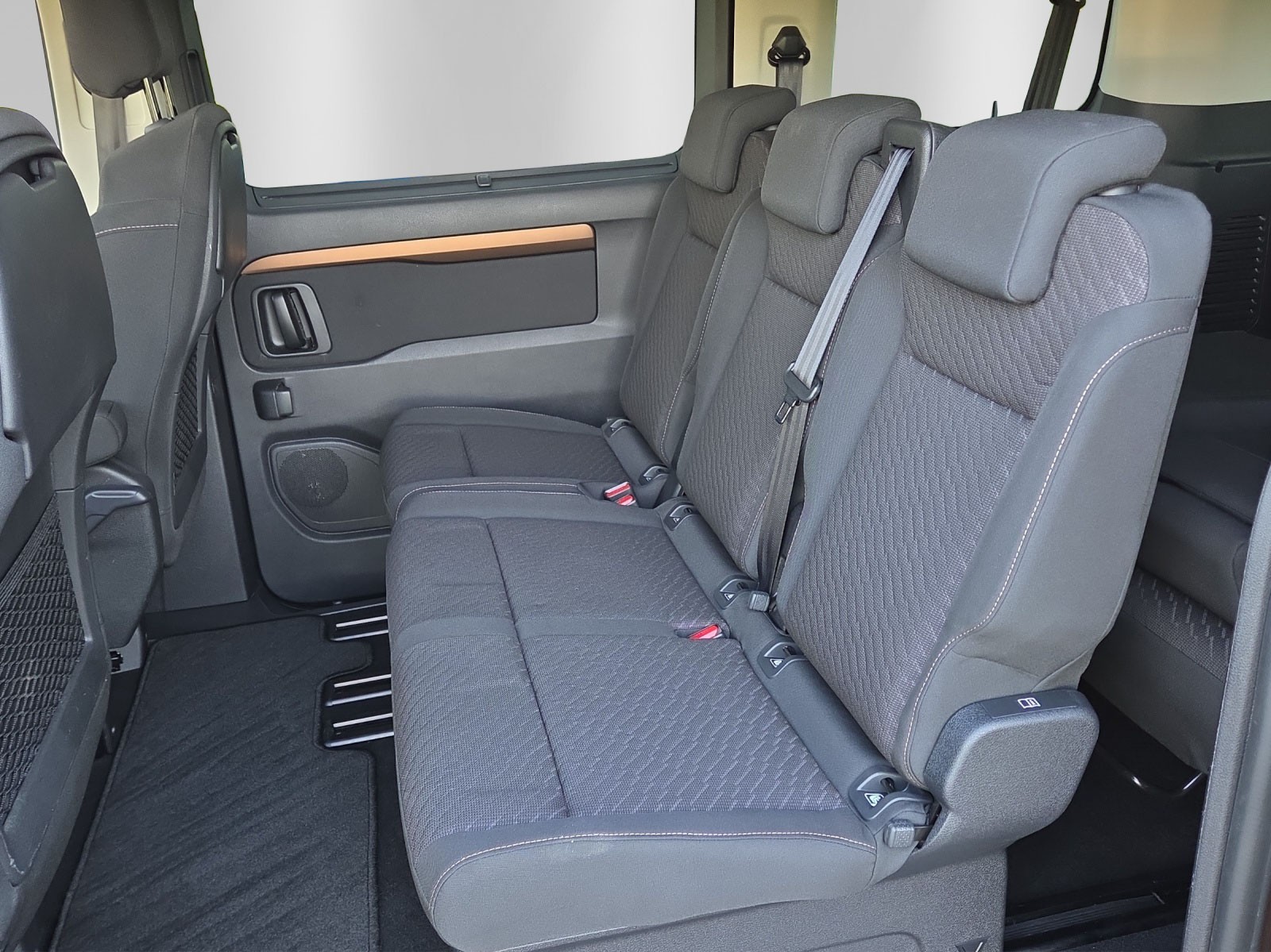 TOYOTA Proace Verso 2.0 D-4D Trend Medium Automatic-image-10