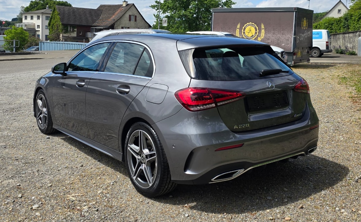 MERCEDES-BENZ A 220 AMG Line 4m-image-1