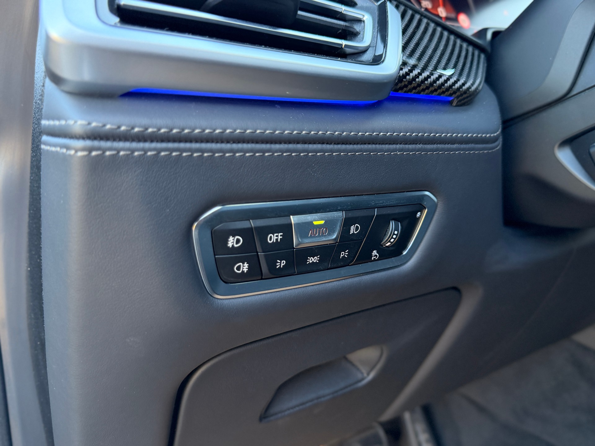BMW X6 M50i Steptronic-image-21