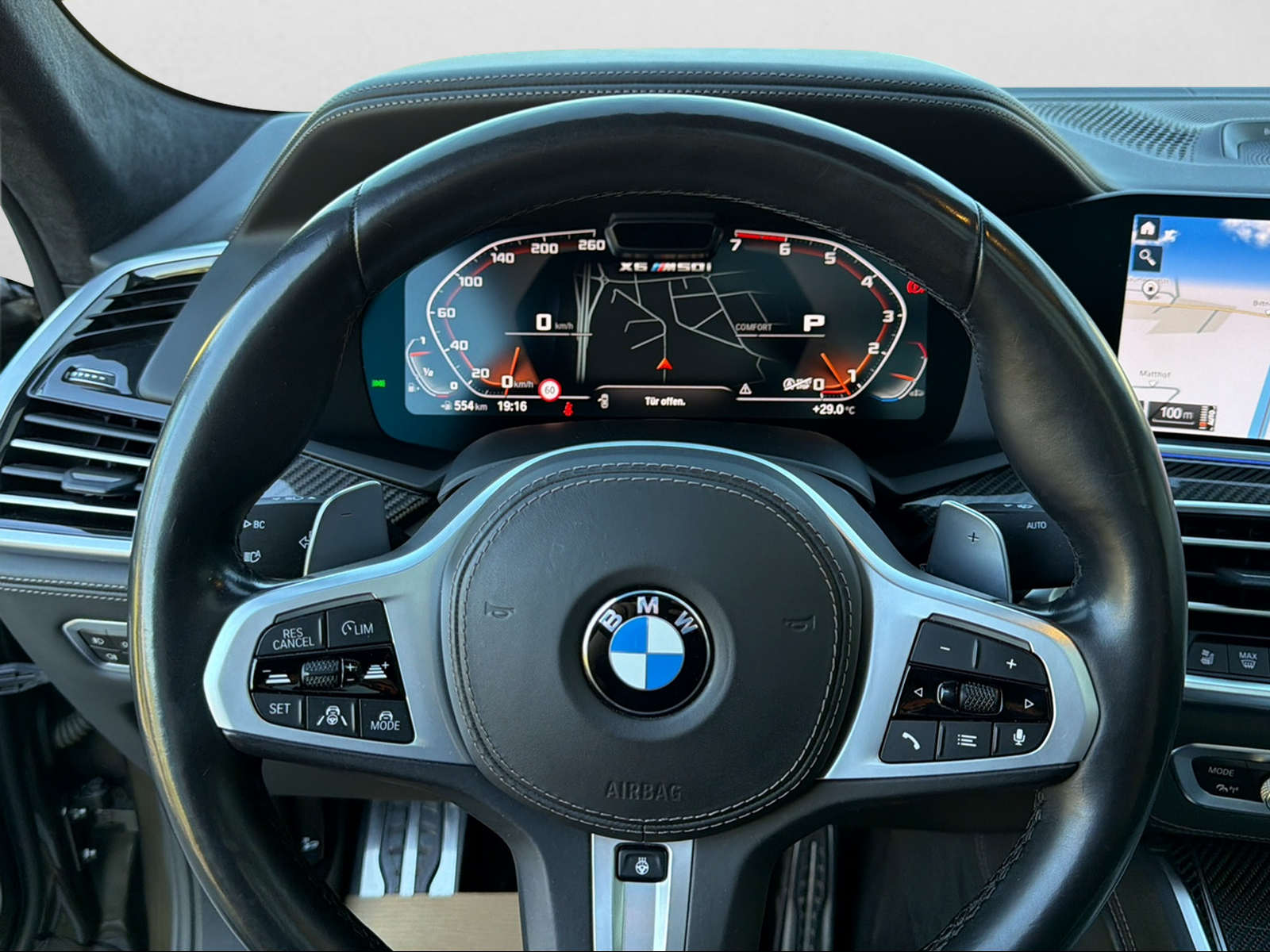 BMW X6 M50i Steptronic-image-11