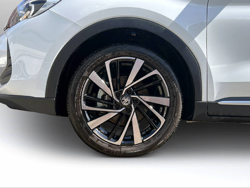 MG ZS 1.5 Hybrid+ Luxury-image-13