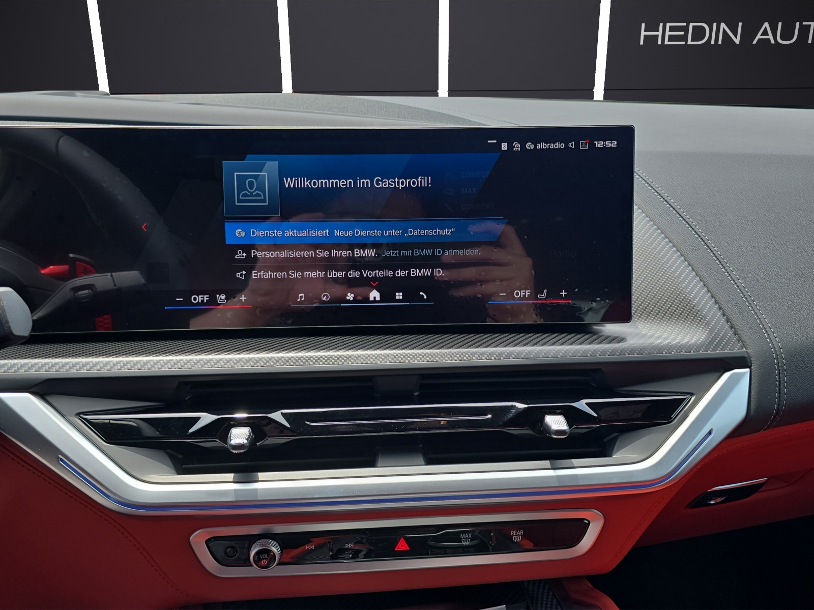 BMW XM xDrive 50e PHEV Steptronic-image-8
