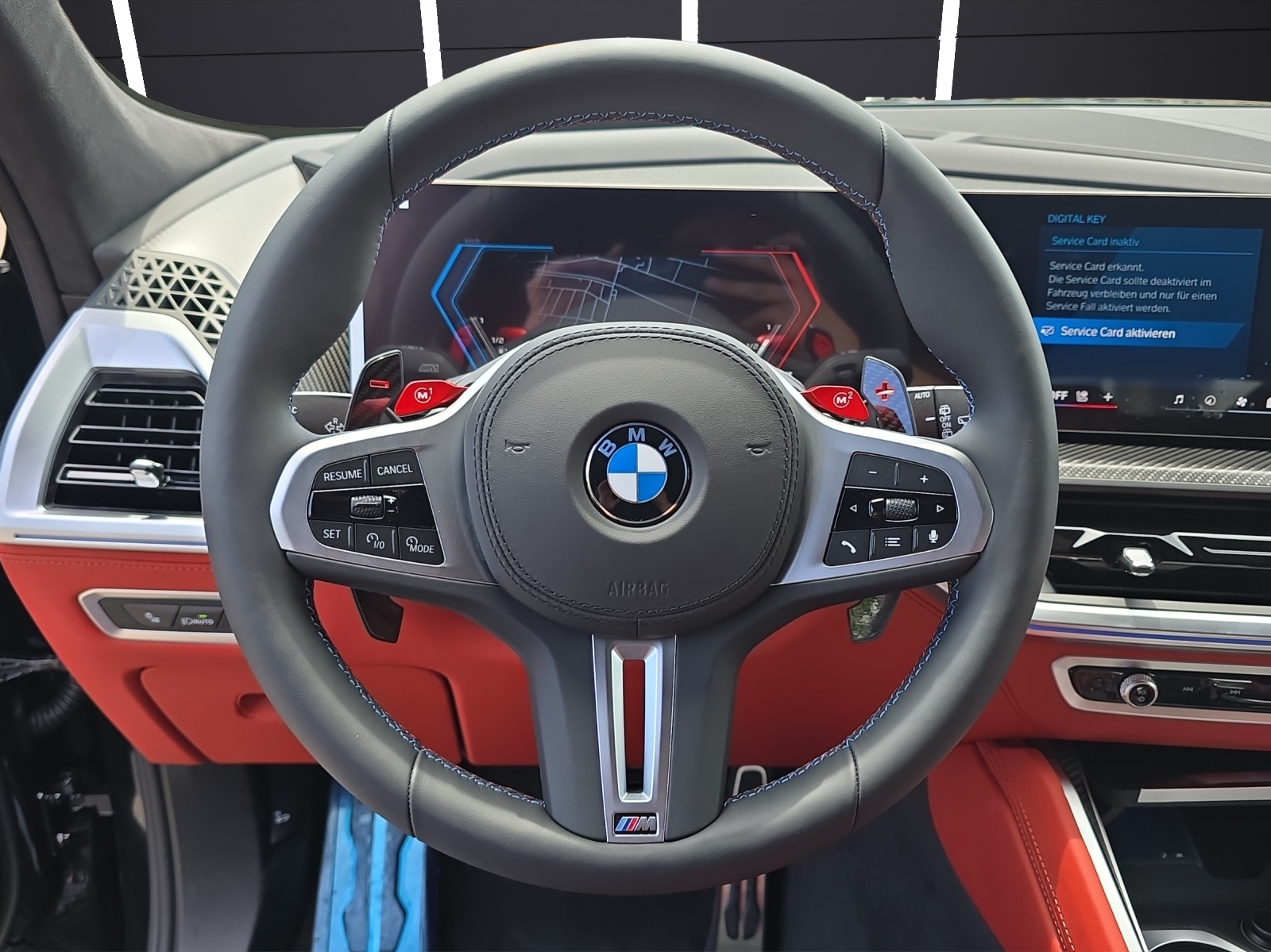 BMW XM xDrive 50e PHEV Steptronic-image-6