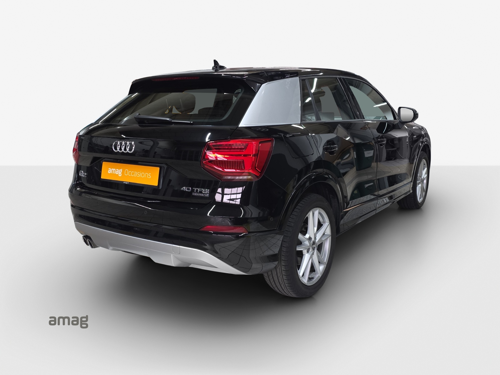AUDI Q2 2.0 TFSI sport quattro S-tronic-image-4