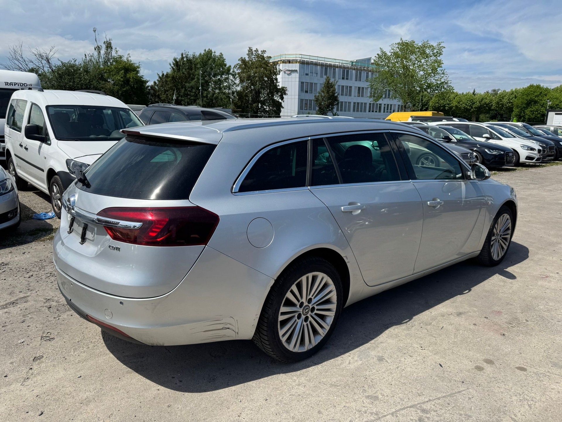 OPEL Insignia Sports Tourer 2.0 CDTI Edition Automatic-image-2