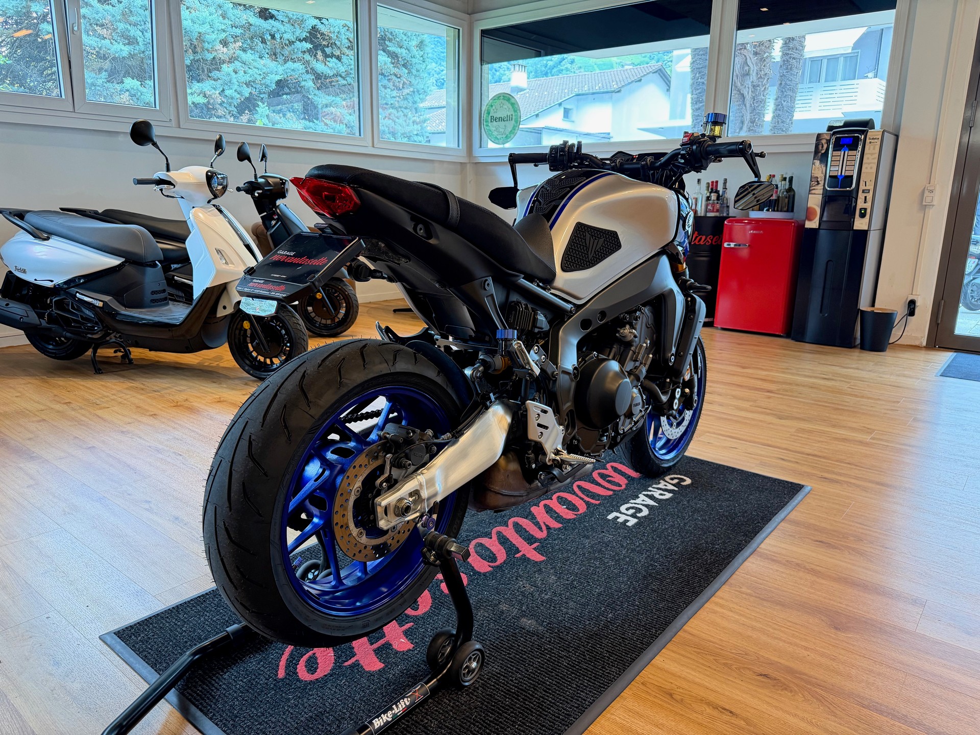 YAMAHA MT-09 SP ABS-image-2