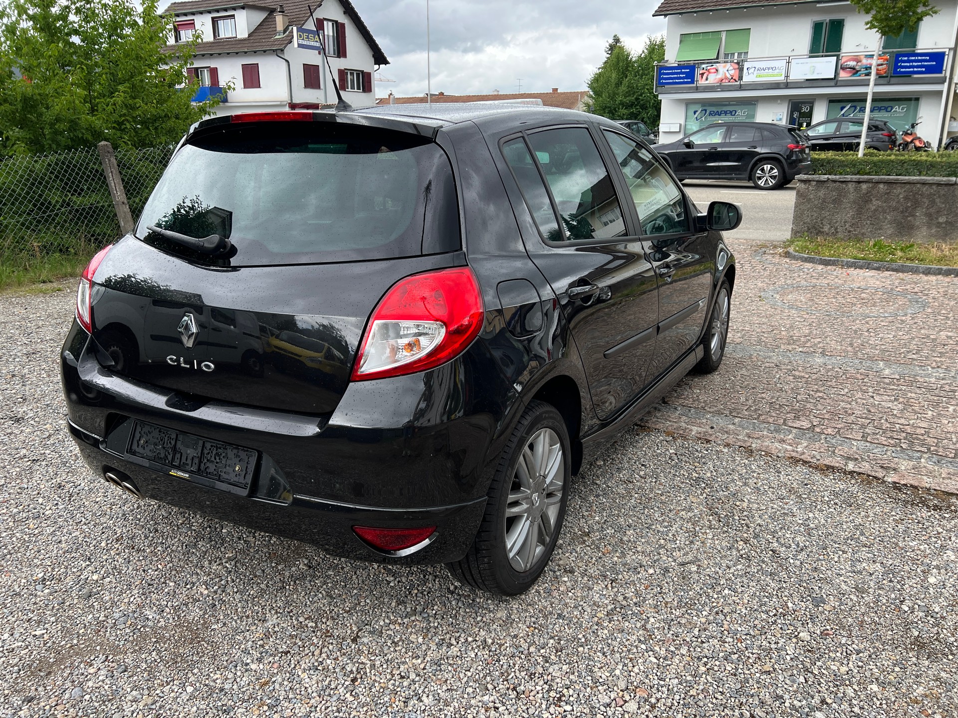RENAULT Clio 2.0 16V GT-image-1