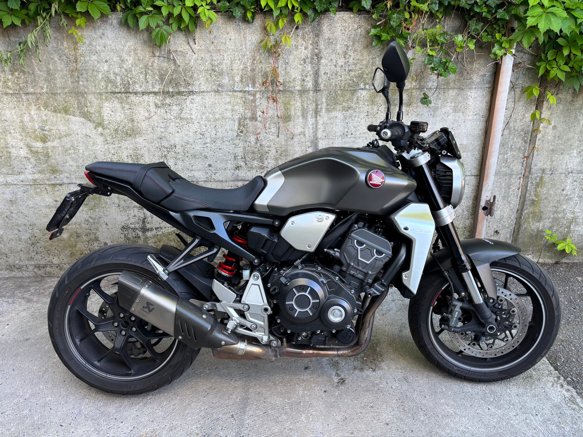 HONDA CB 1000 R ABS-image-0