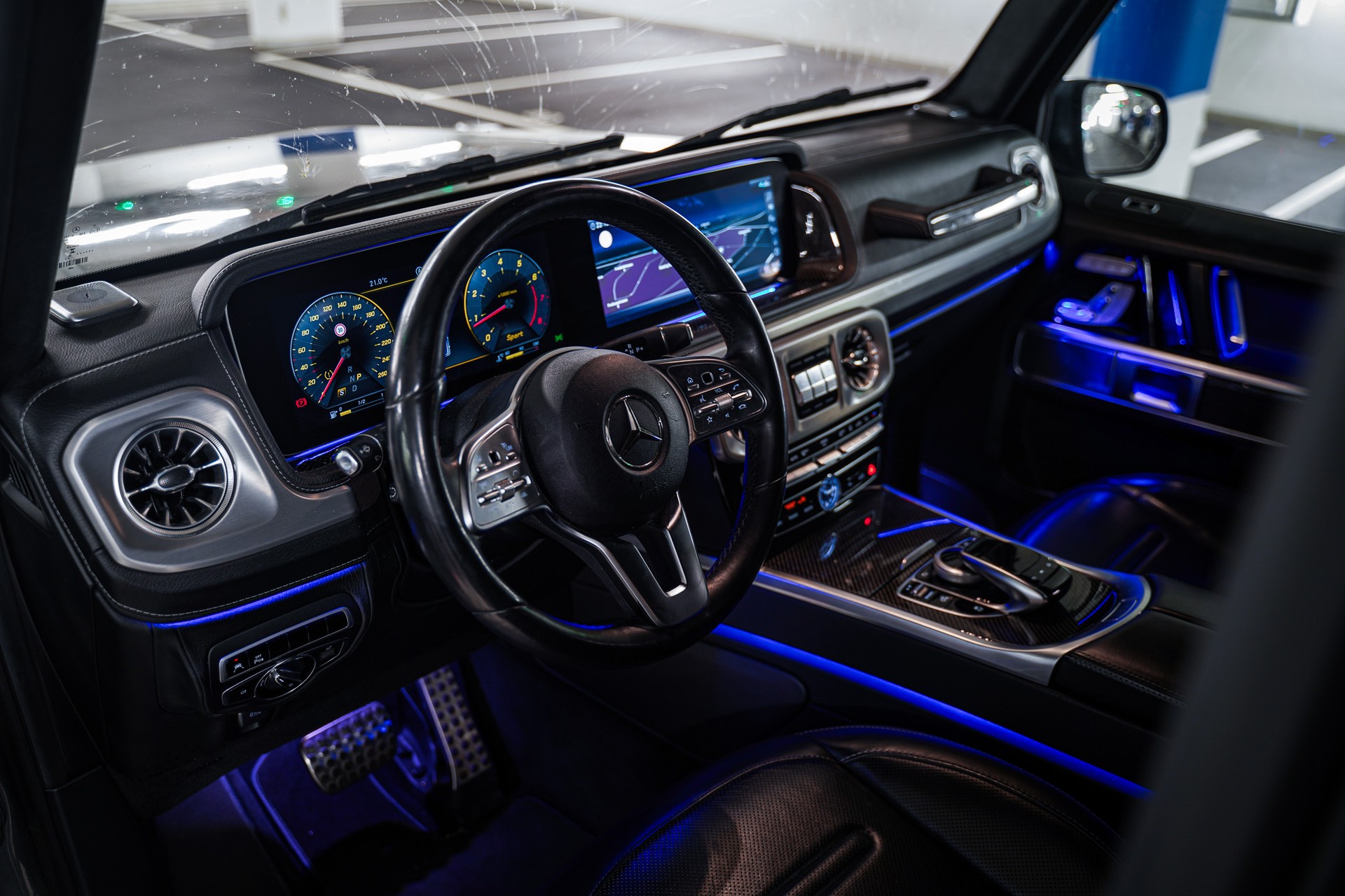MERCEDES-BENZ G 500 AMG Line-image-5