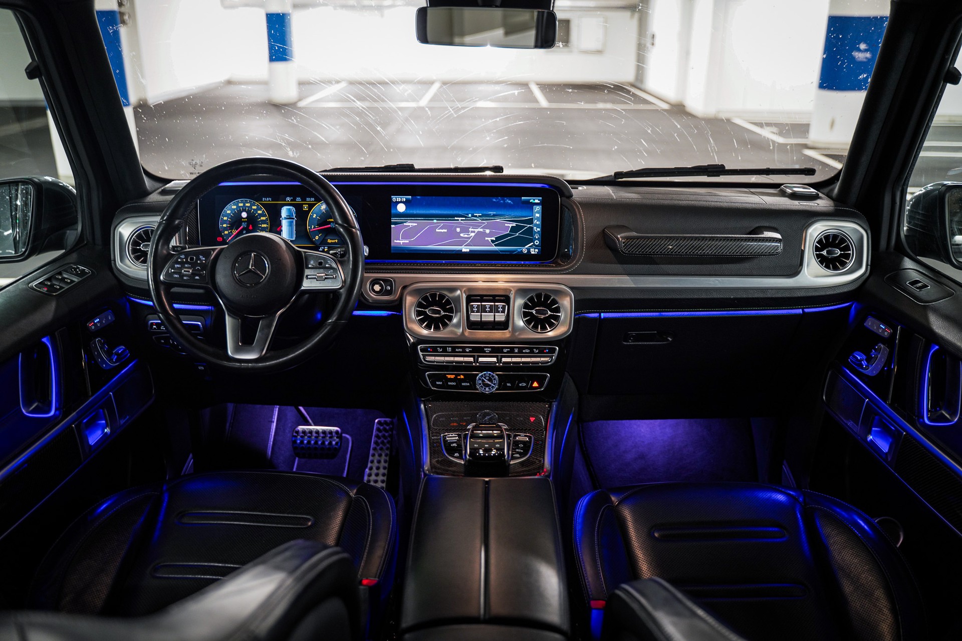 MERCEDES-BENZ G 500 AMG Line-image-6