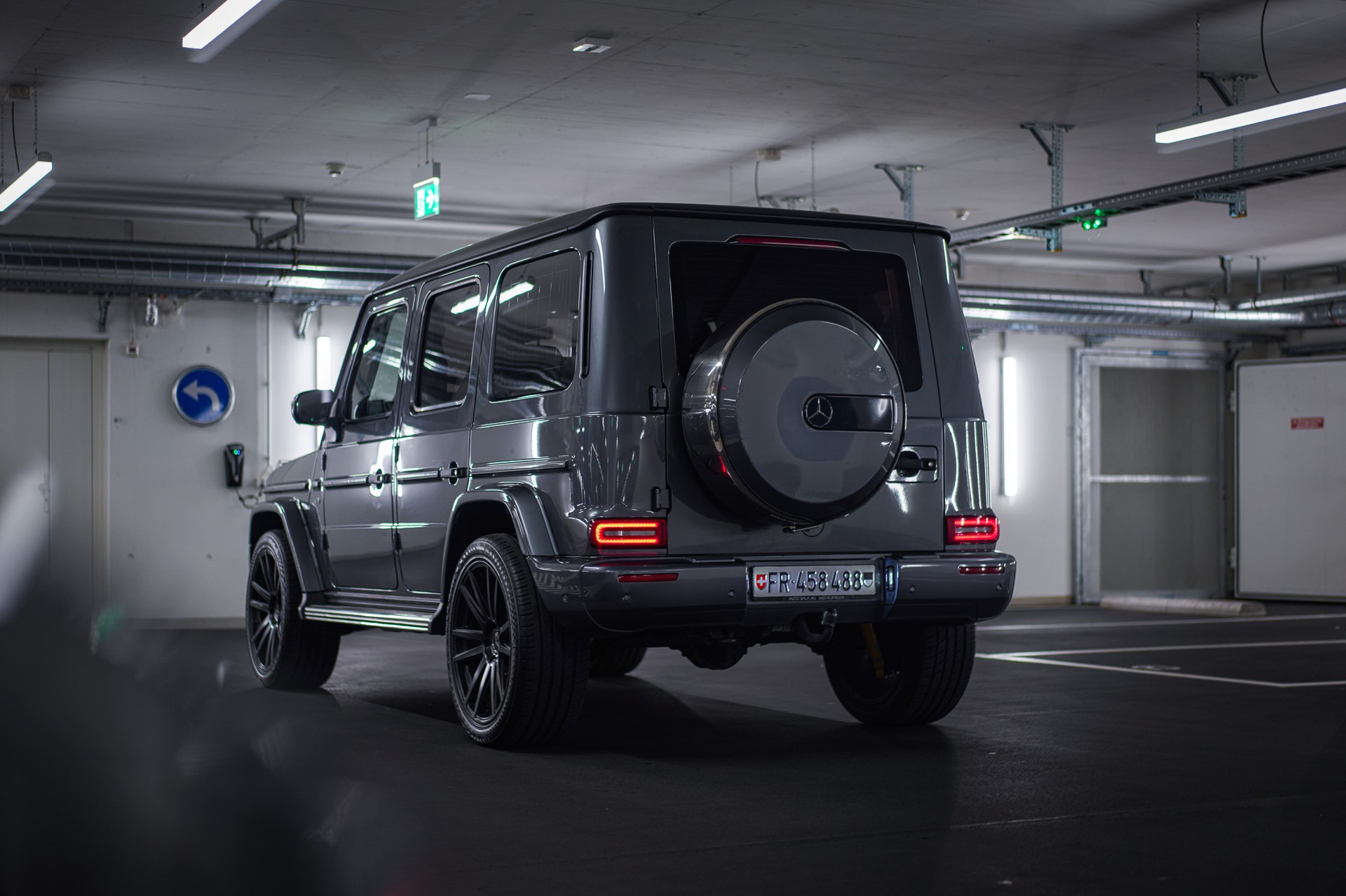 MERCEDES-BENZ G 500 AMG Line-image-2