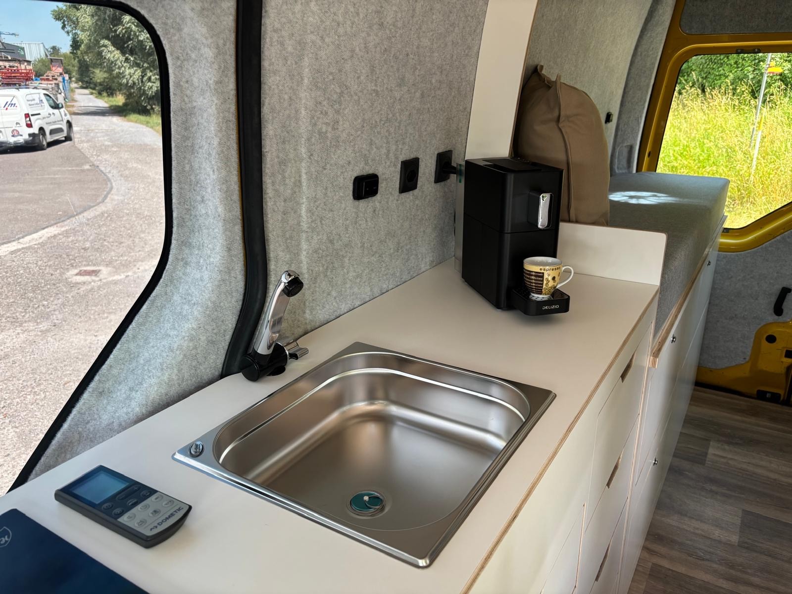 RENAULT Master Saranda Beach-image-5