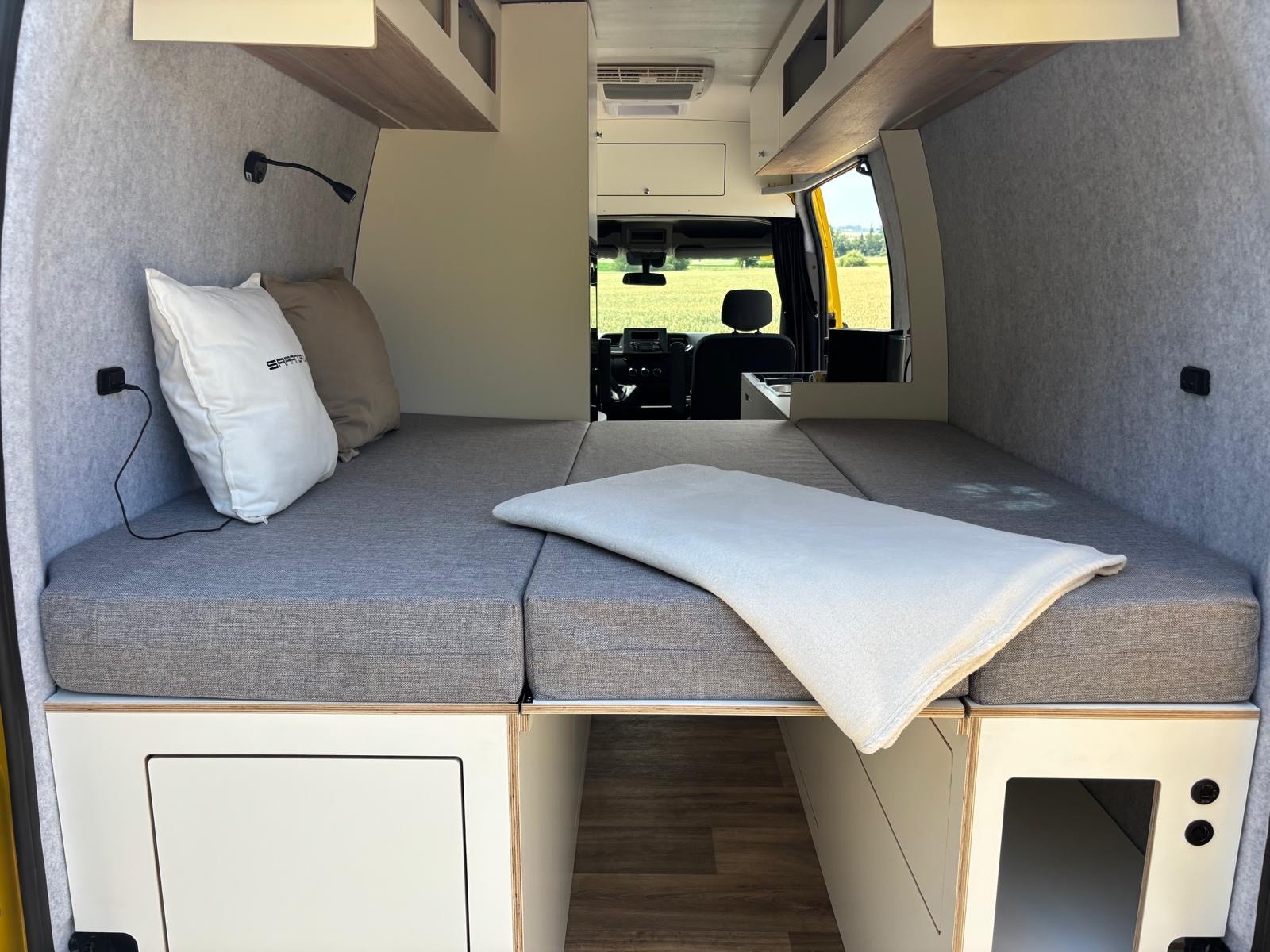 RENAULT Master Saranda Beach-image-11