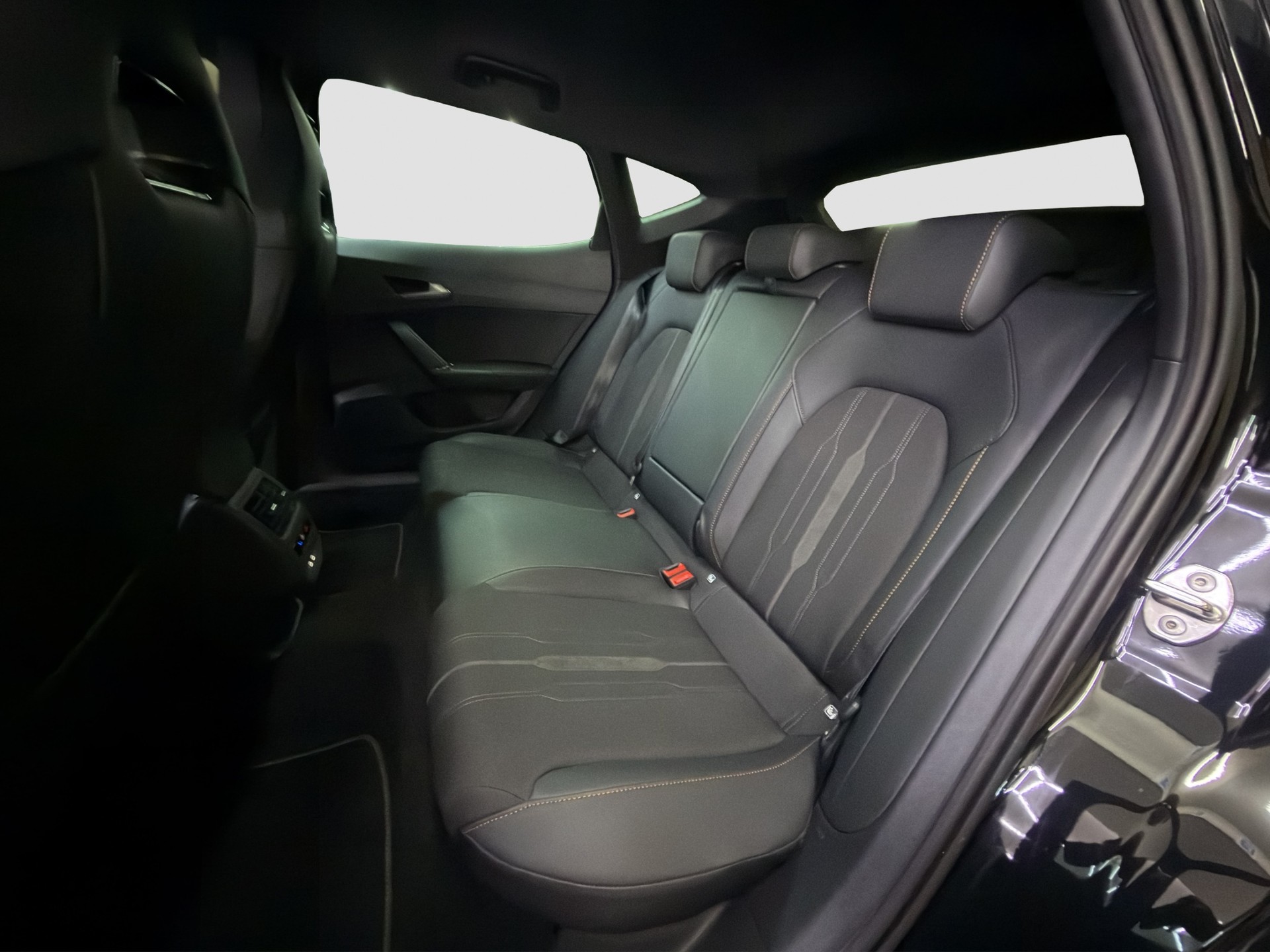 CUPRA Formentor 2.0TSI VZ DSG-image-12