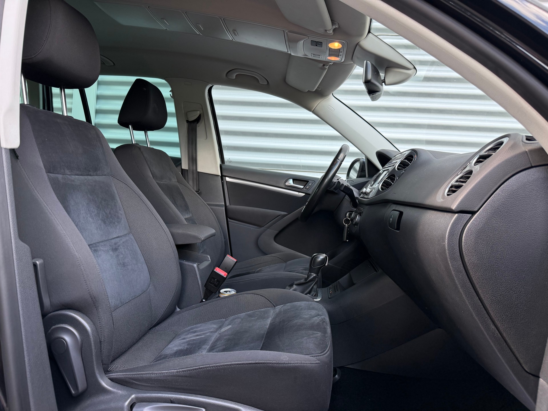 VW Tiguan 2.0 TSI Sport&Style 4Motion DSG-image-8
