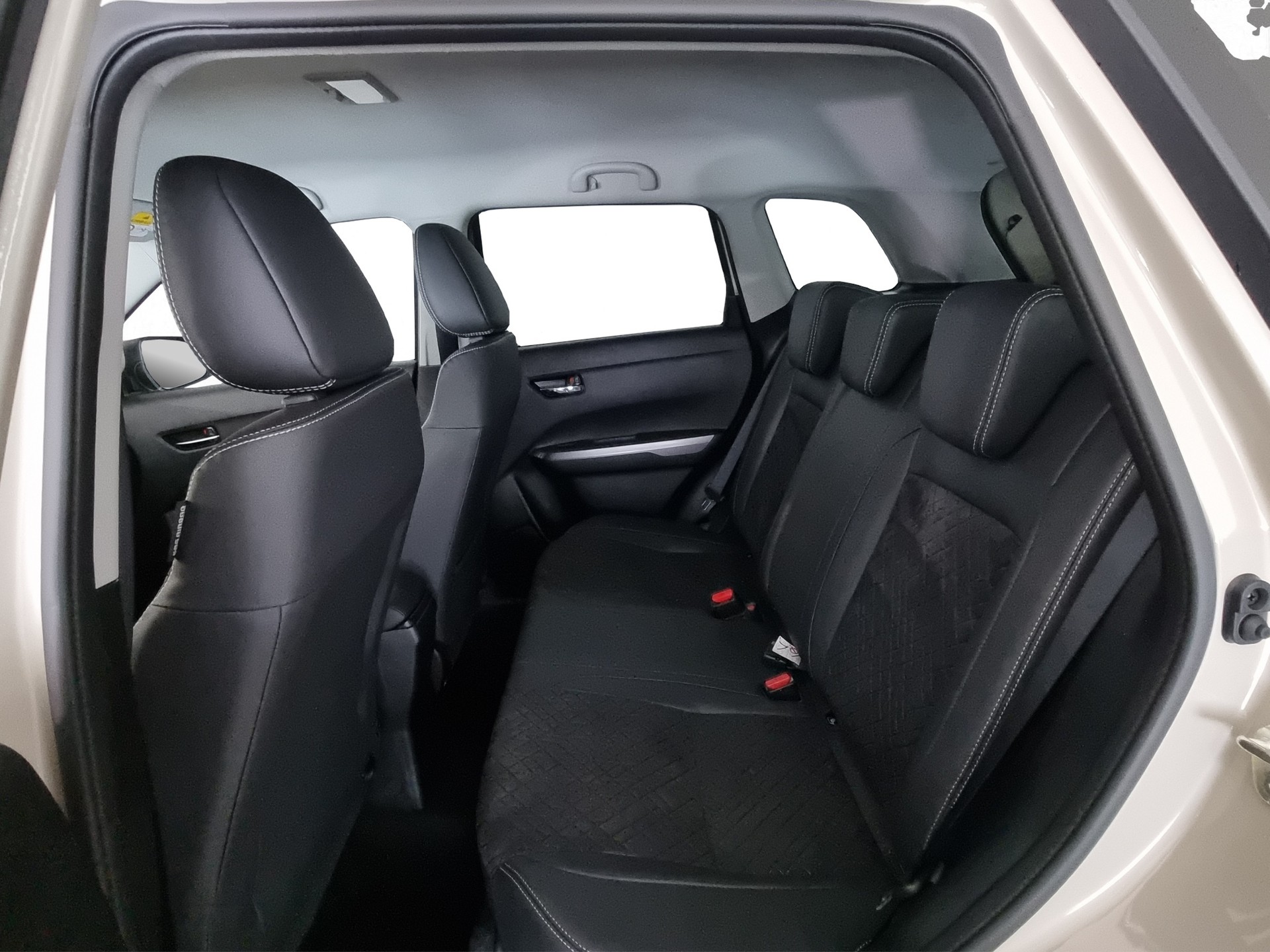 SUZUKI Vitara 1.4 Compact Top Hyb. 4x4 AT-image-6