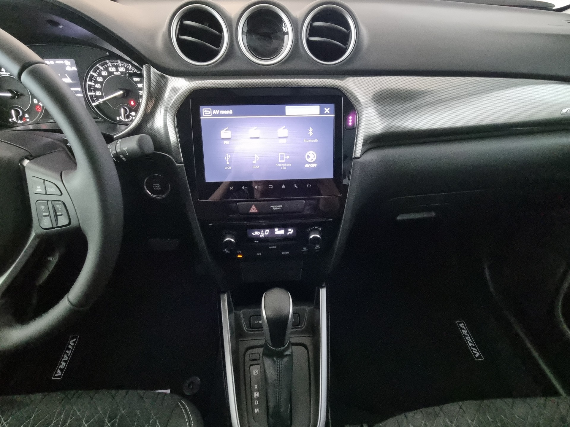 SUZUKI Vitara 1.4 Compact Top Hyb. 4x4 AT-image-9