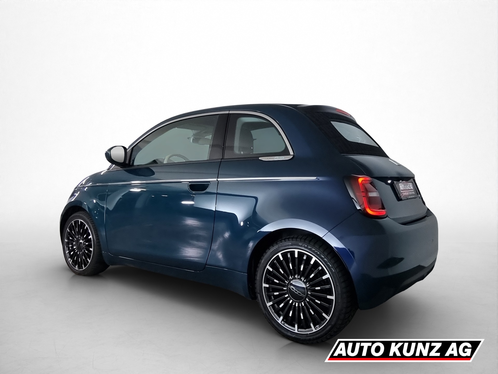 FIAT 500 C electric 87 kW La Prima by Bocelli-showroom-element-3