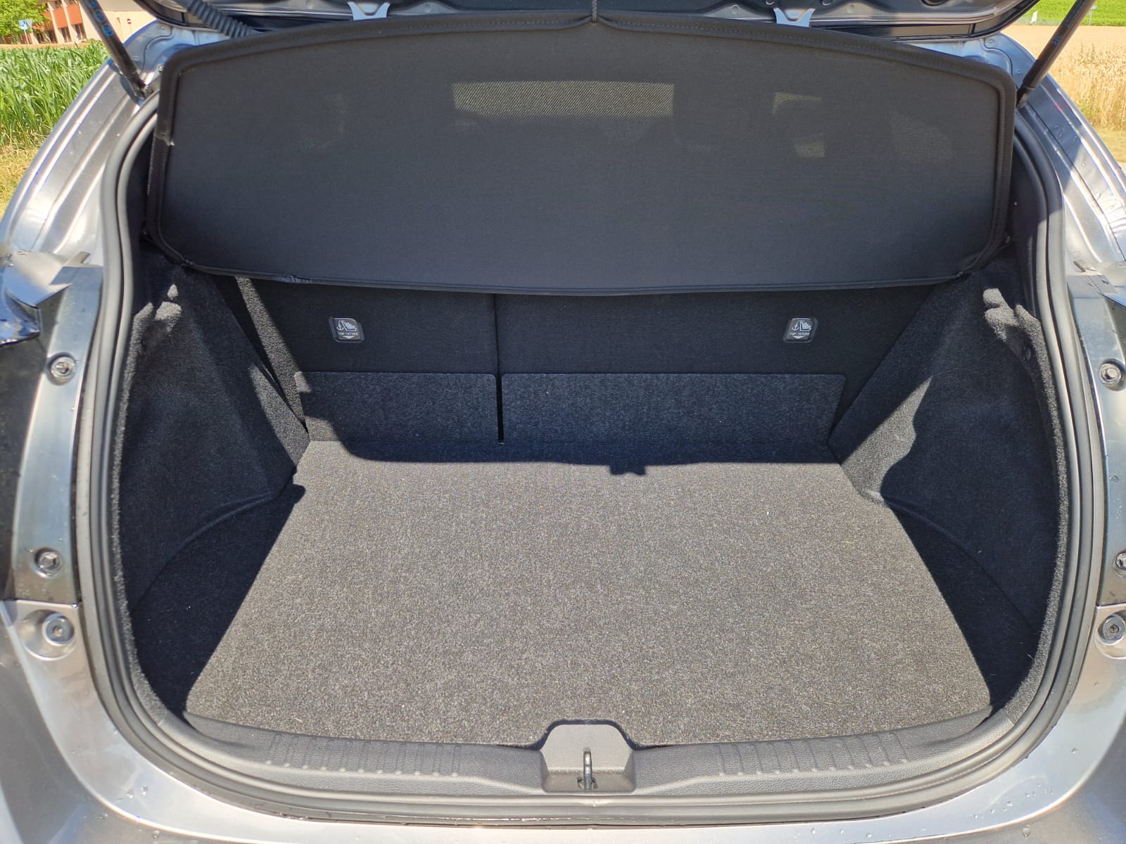 TOYOTA Yaris 1.6 GR Sport A-image-9