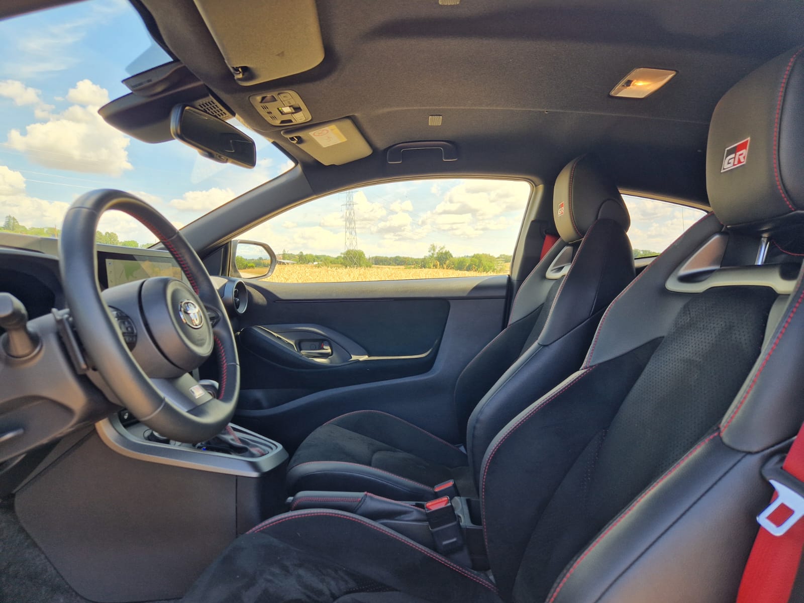 TOYOTA Yaris 1.6 GR Sport A-image-3