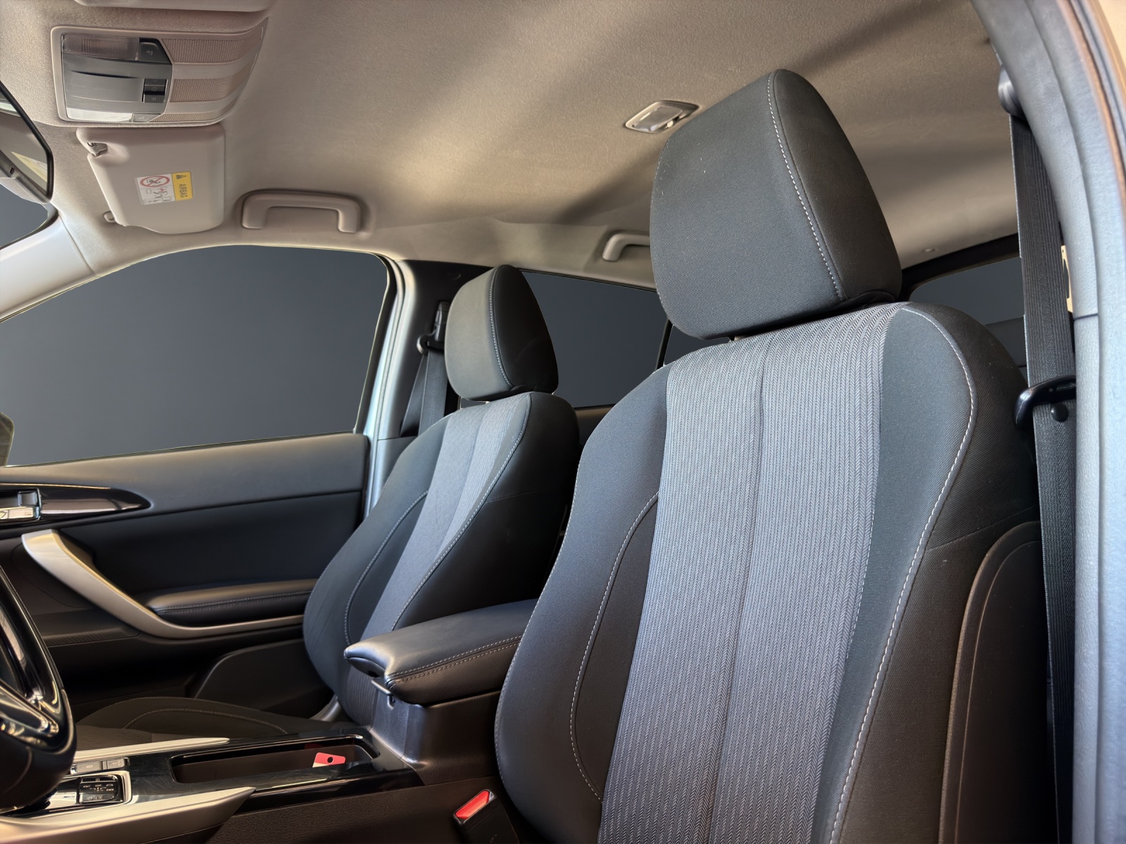 MITSUBISHI Eclipse Cross 2.4 PHEV Inform 4WD-image-24