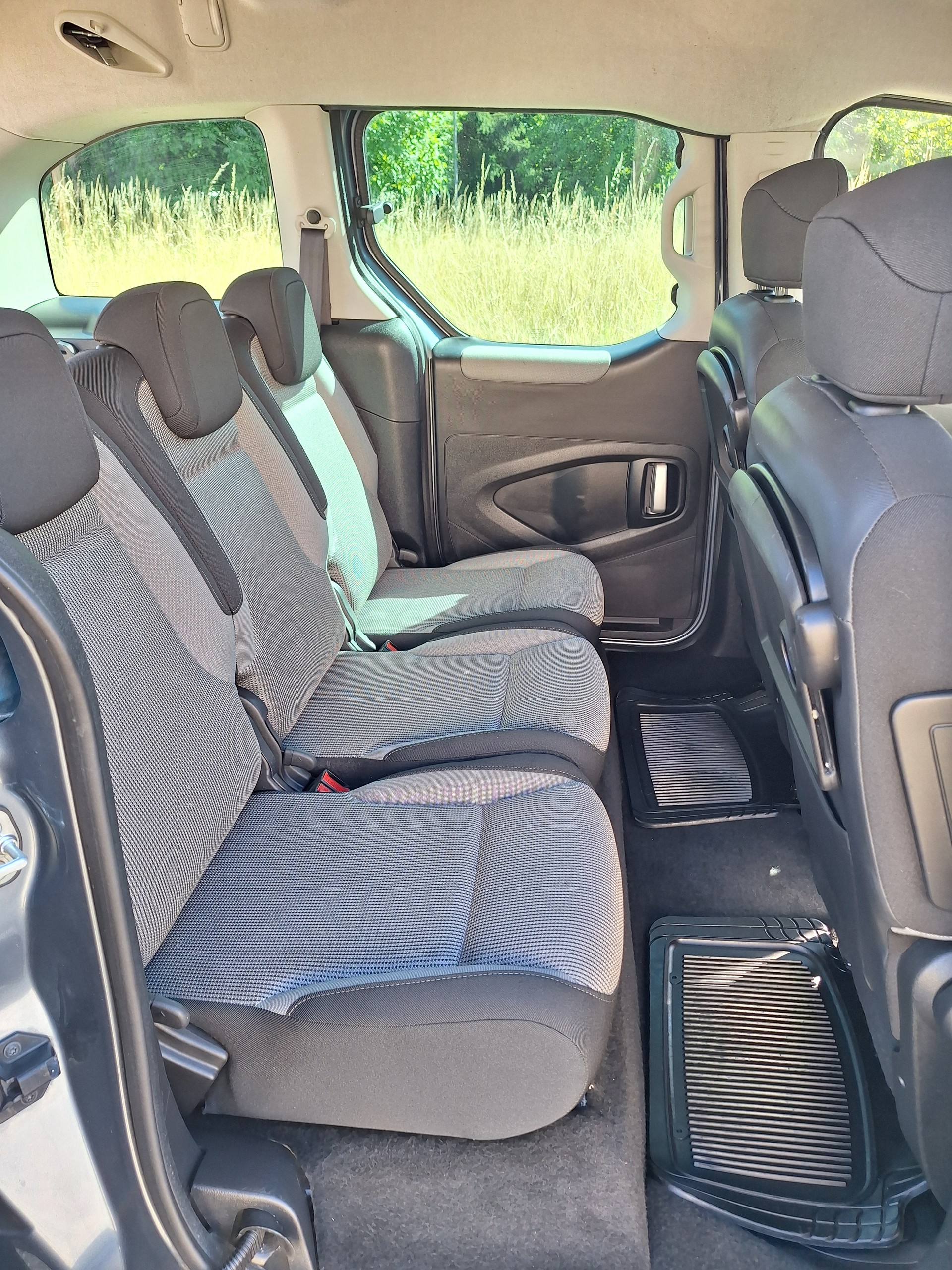 PEUGEOT Partner 1.6 HDI Trendy Clim (Pack)-image-8