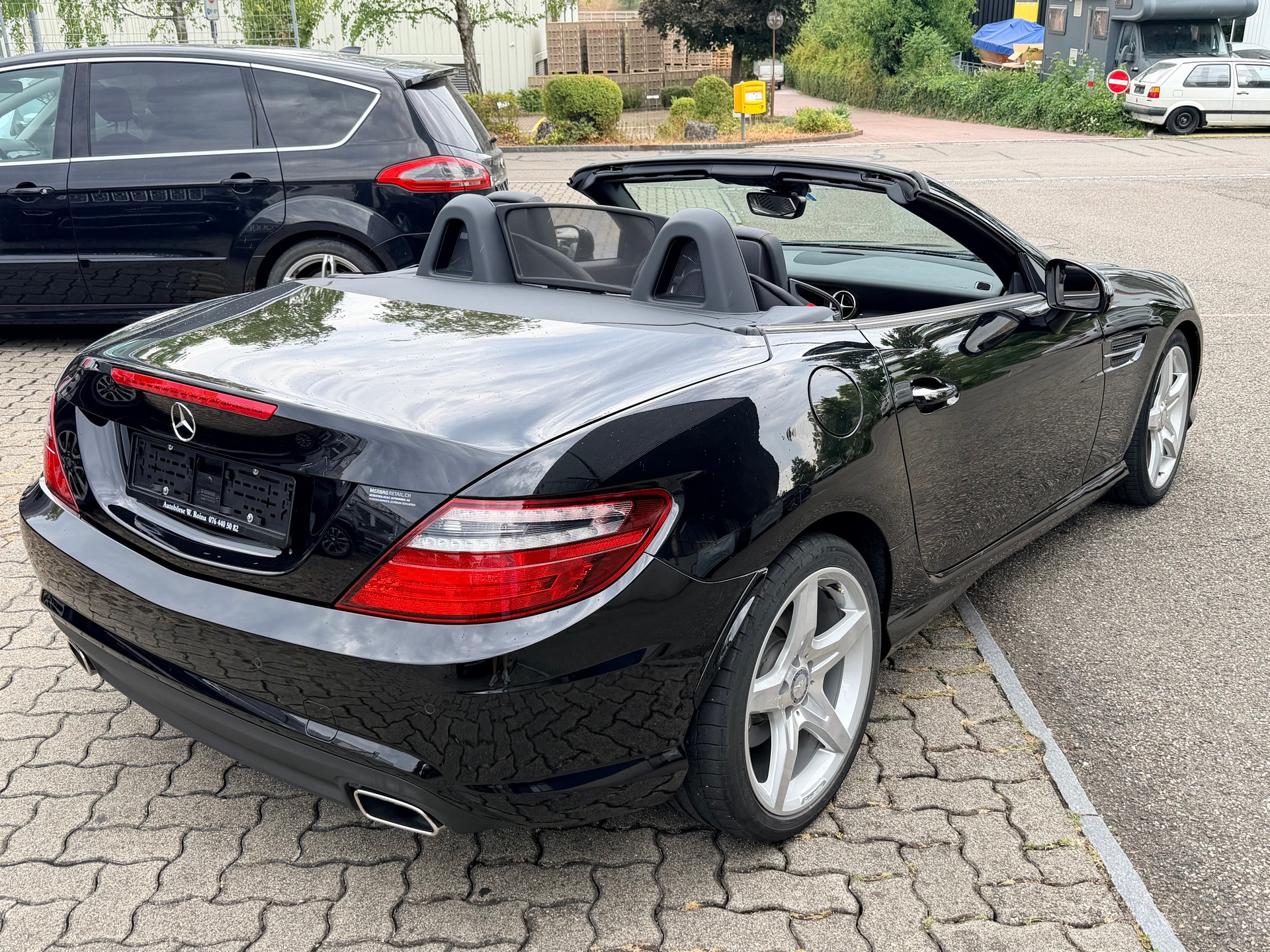 MERCEDES-BENZ SLK 250 AMG-LINE 7G-Tronic-showroom-element-2