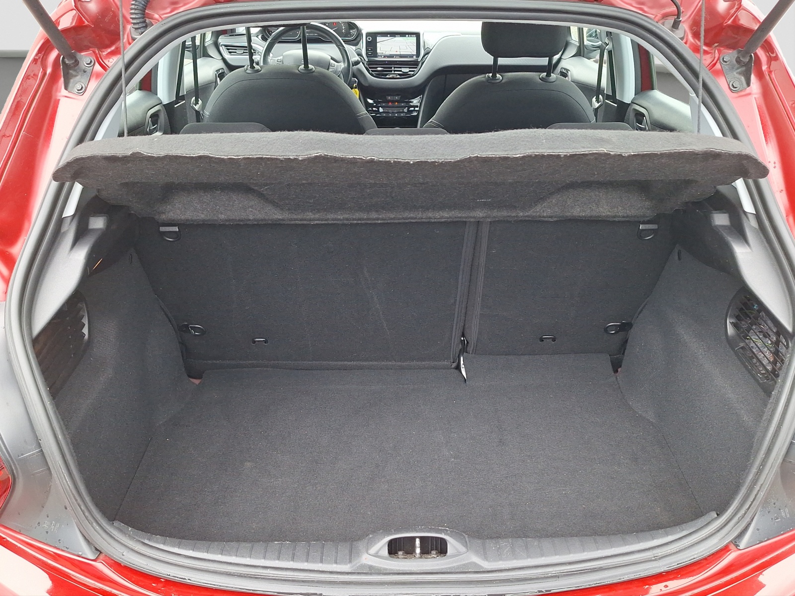 PEUGEOT 208 1.2 PureTech Allure S/S-image-11