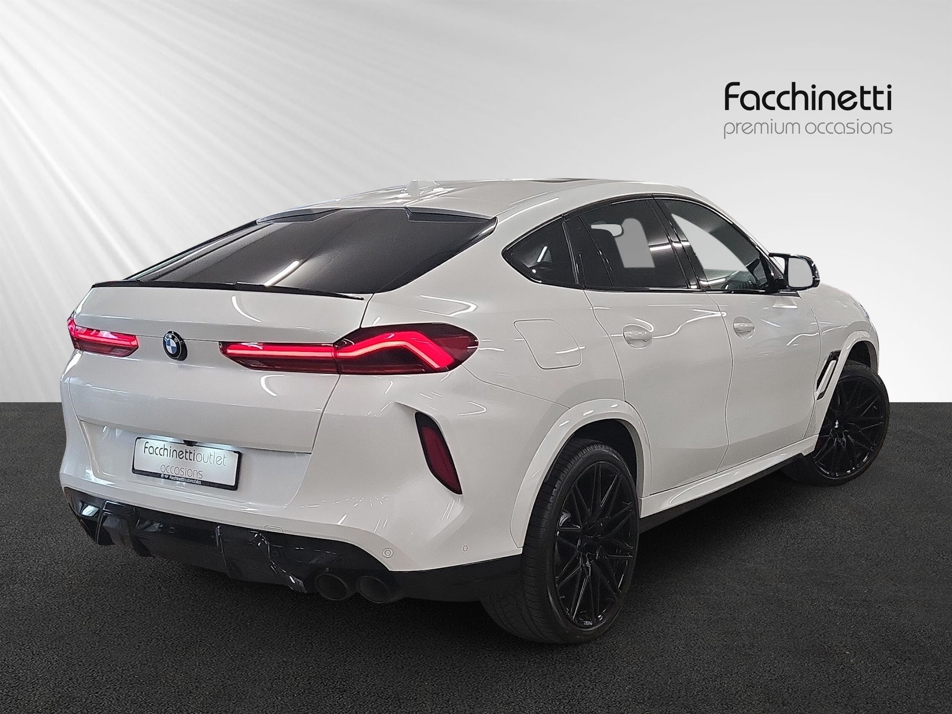 BMW X6M Steptronic M Competition-showroom-element-2