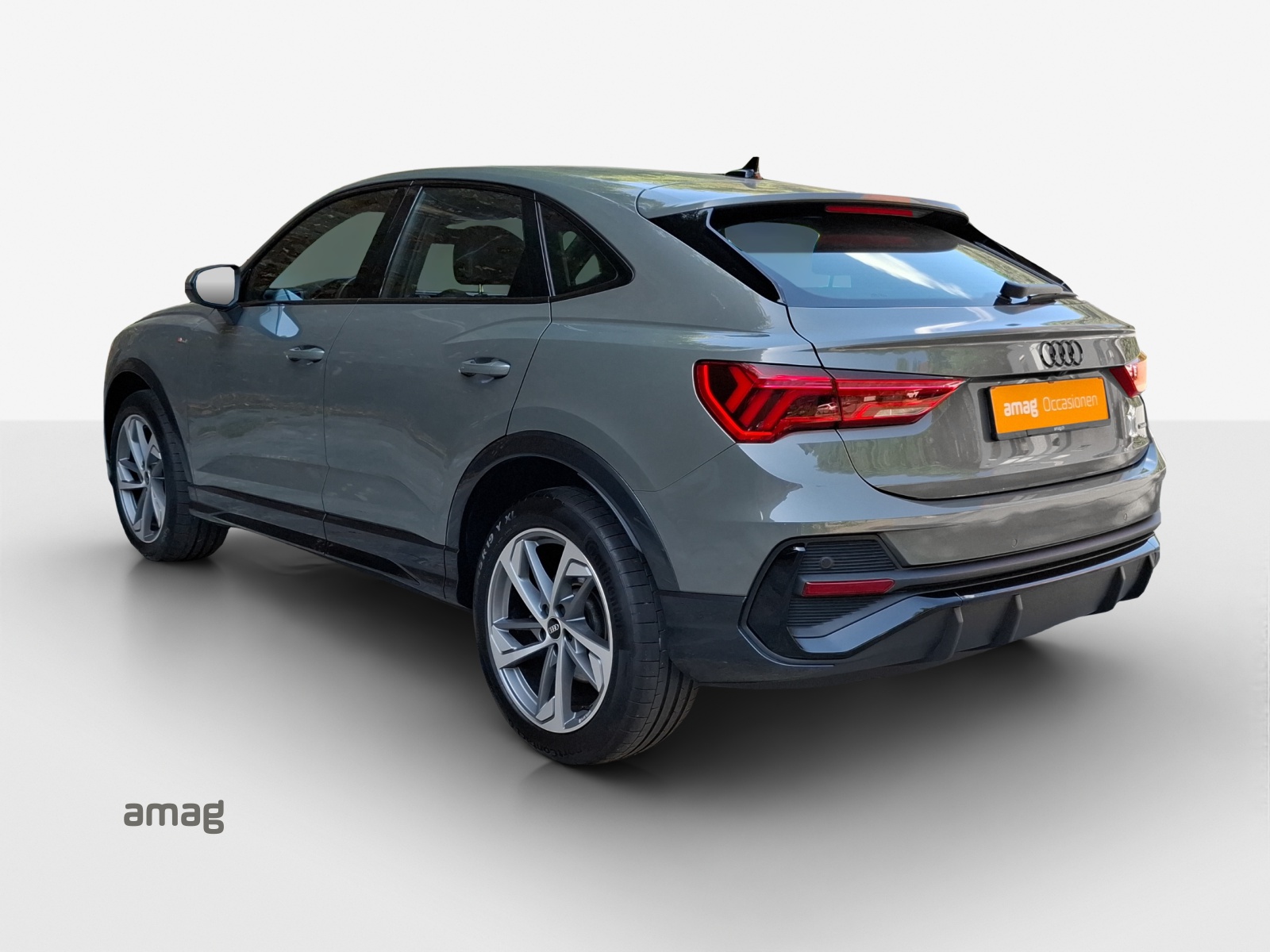 AUDI Q3 Sportback 40 TFSI S line quattro S-tronic-showroom-element-2