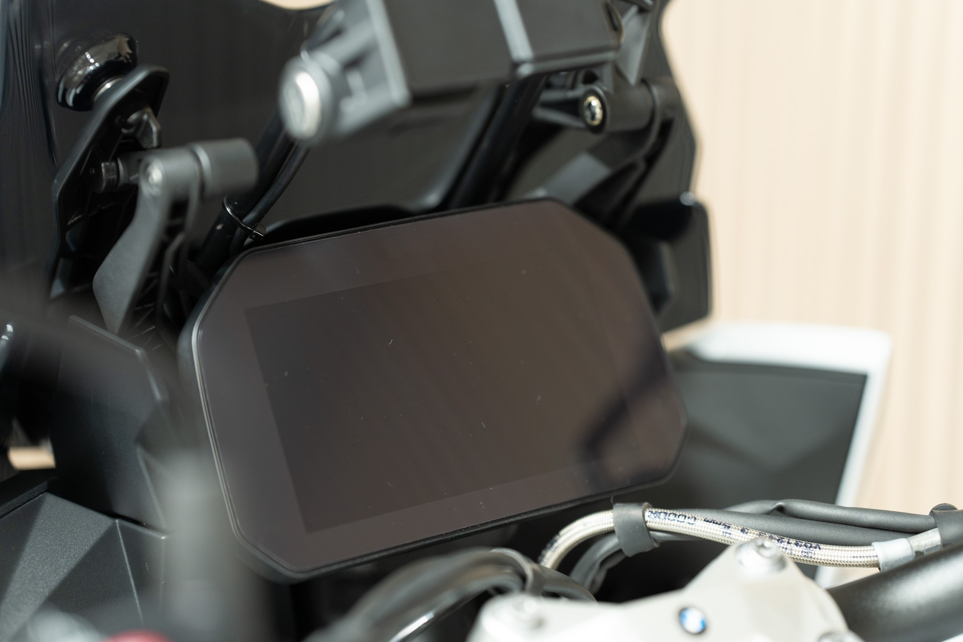 BMW S 1000 XR mit M Frästeilepaket-showroom-element-3