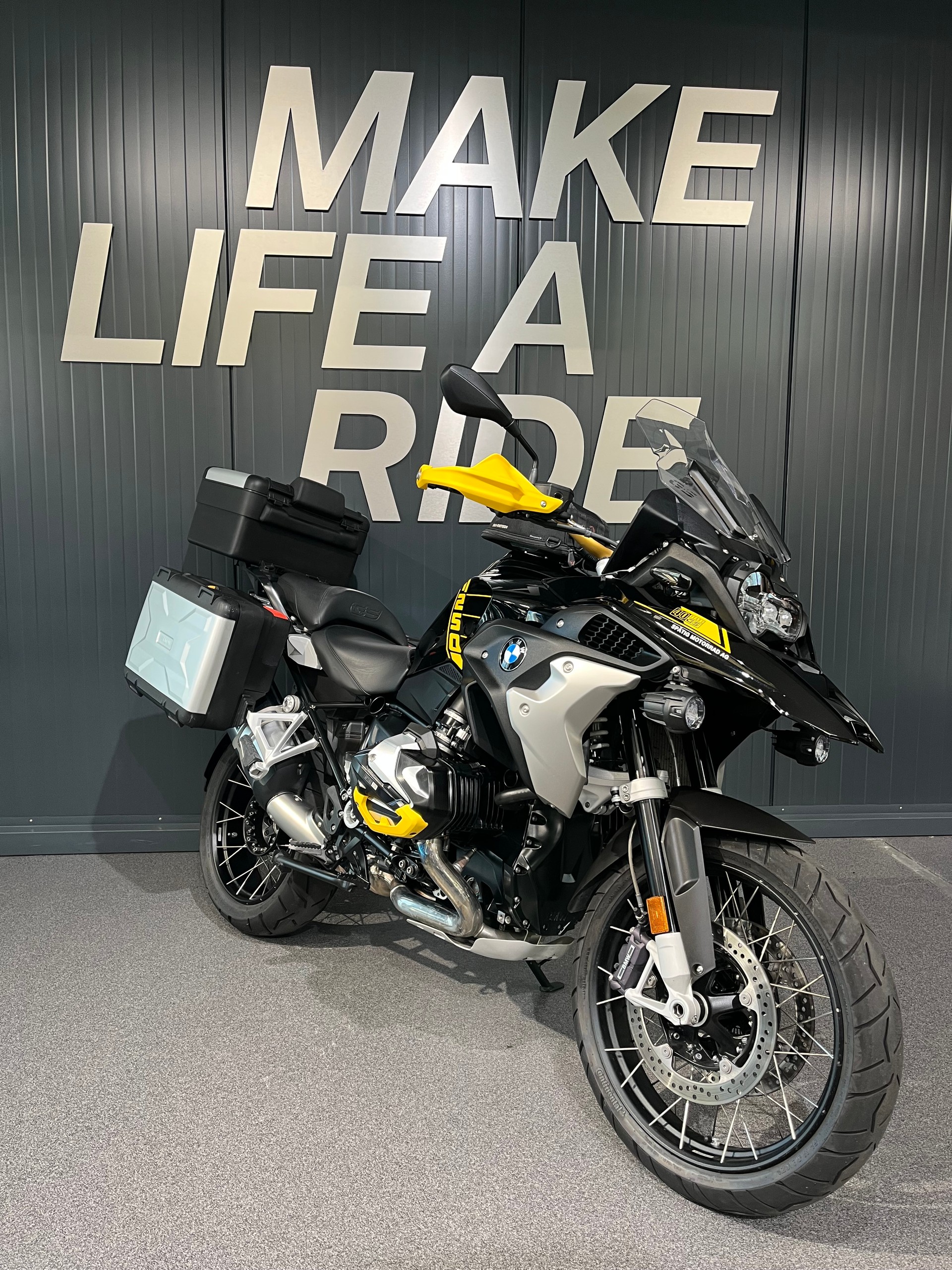BMW R 1250 GS - 40 Years Edition-image-1