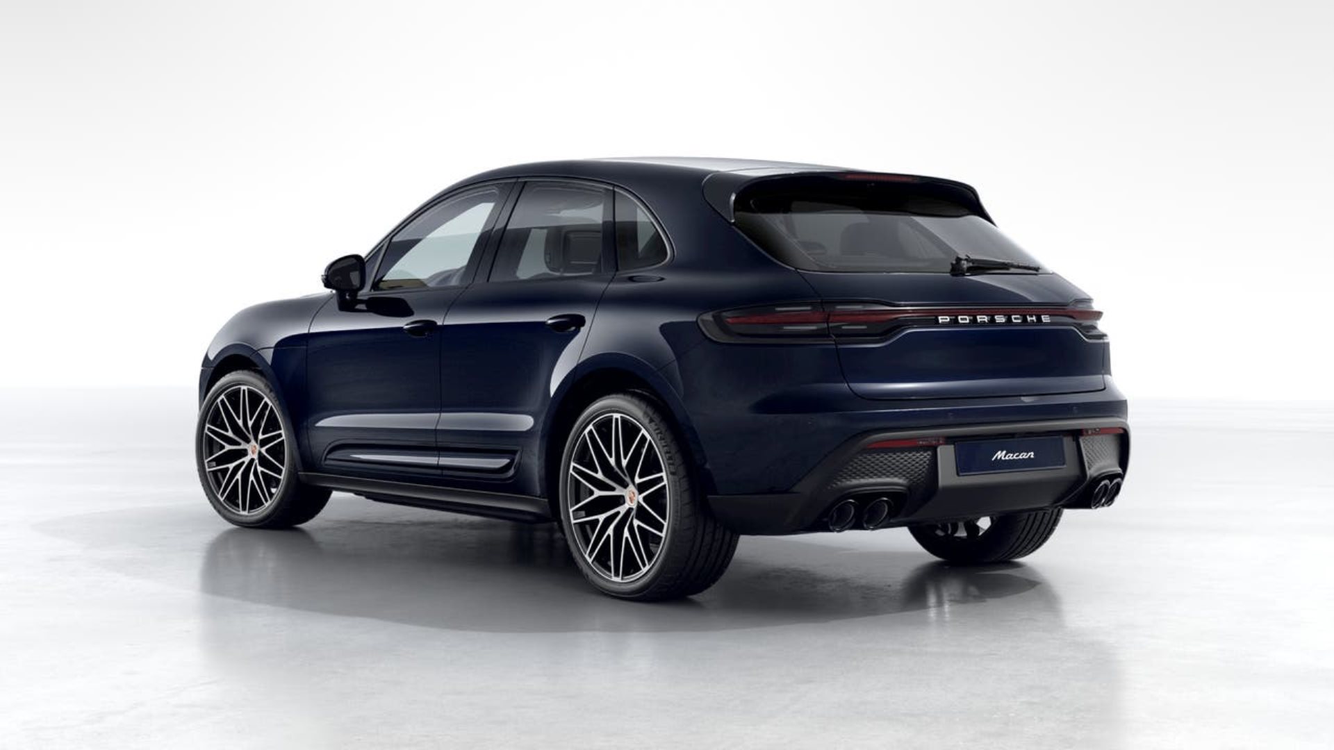 PORSCHE Macan-showroom-element-2