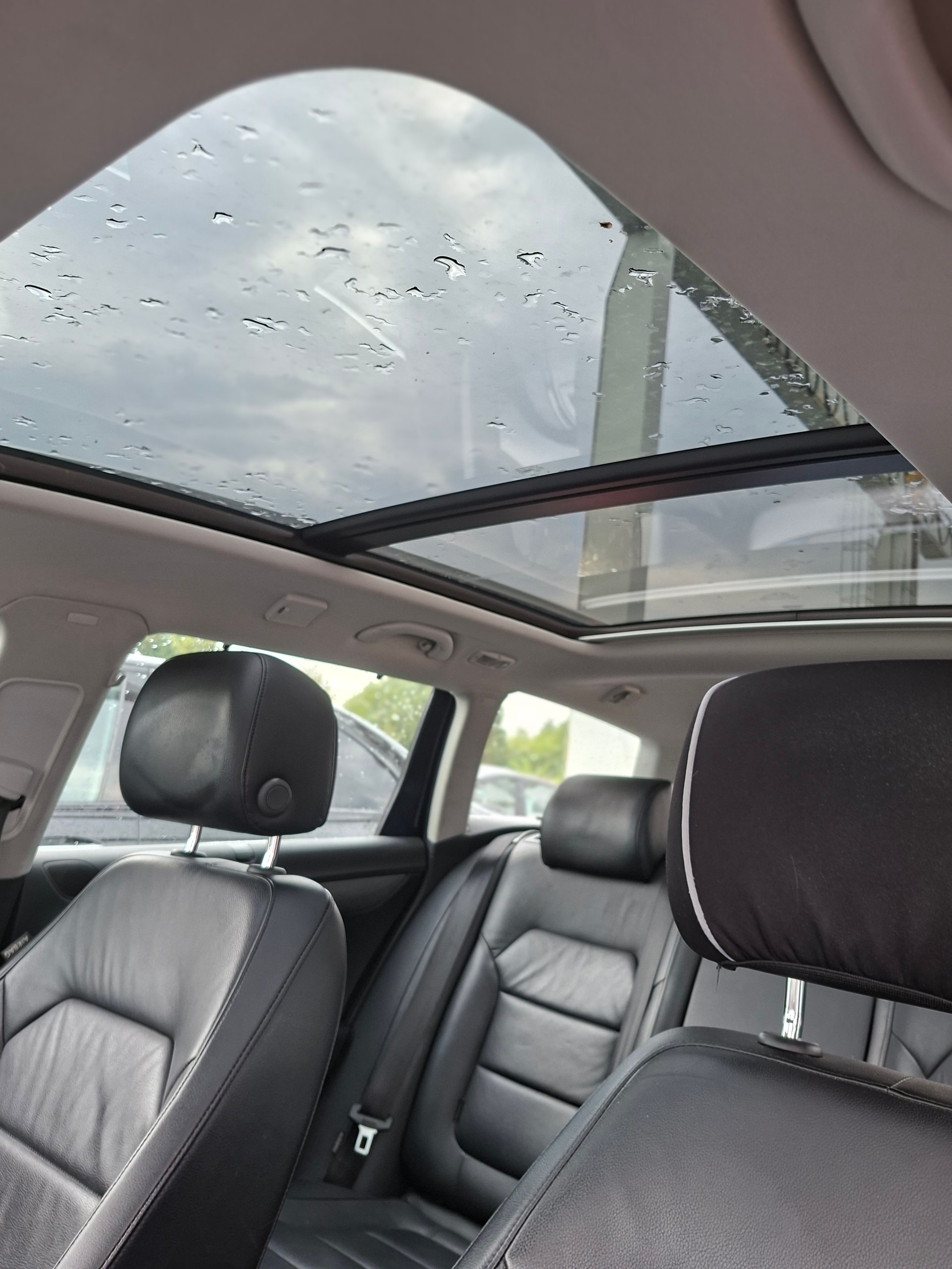 VW Passat Variant 1.6 TDI BMT Trendline DSG-image-10