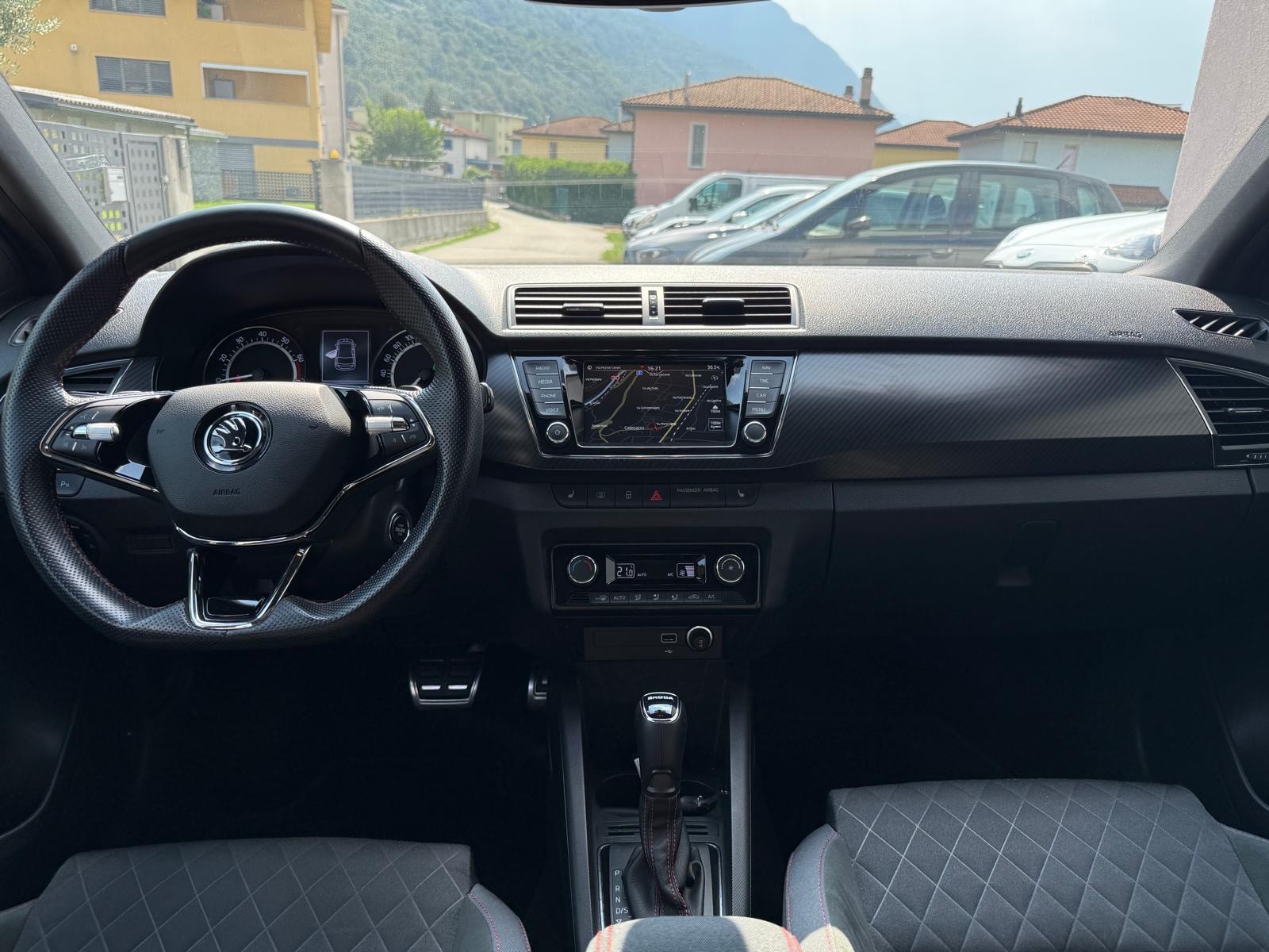 SKODA Fabia 1.0 TSI Monte Carlo DSG-image-15