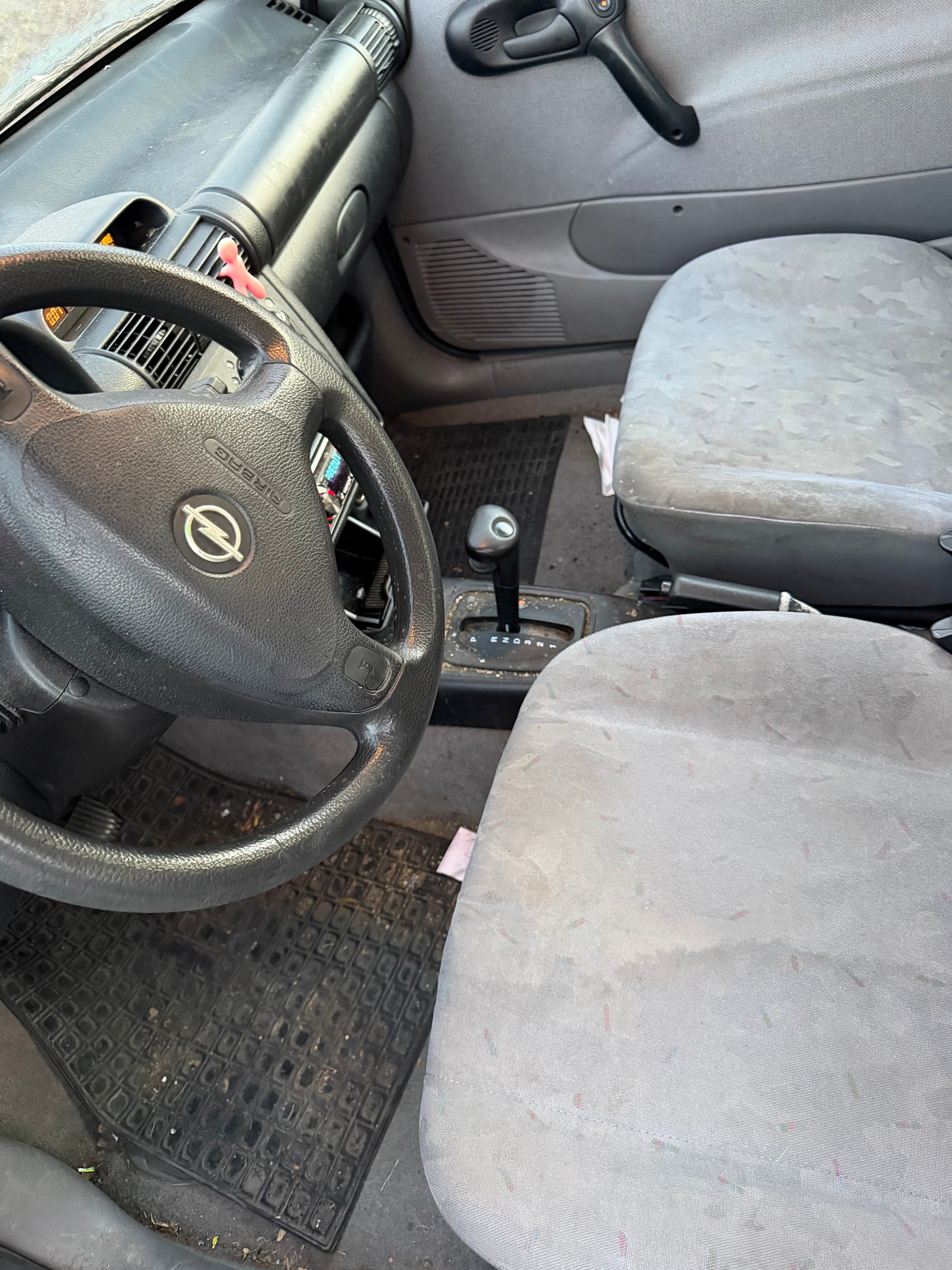 OPEL Corsa 1.4 Swing