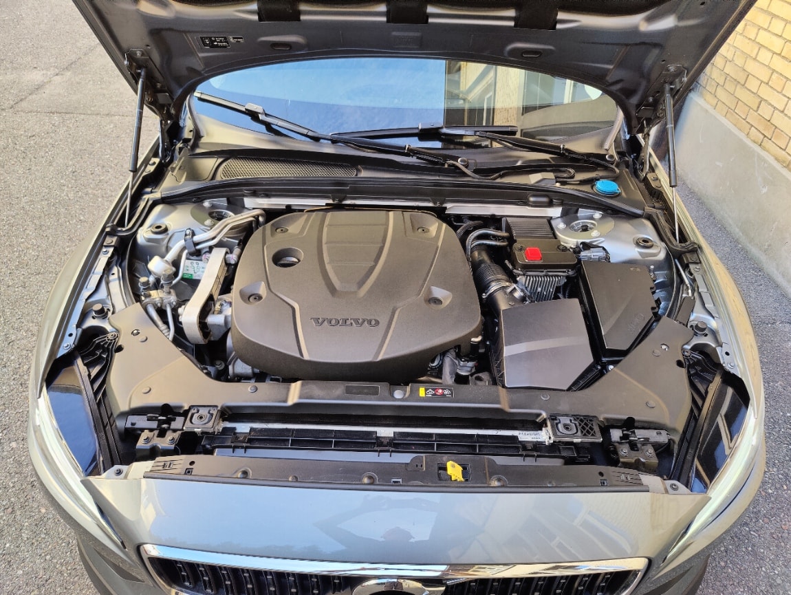 VOLVO 2.0 D4 AWD-image-12