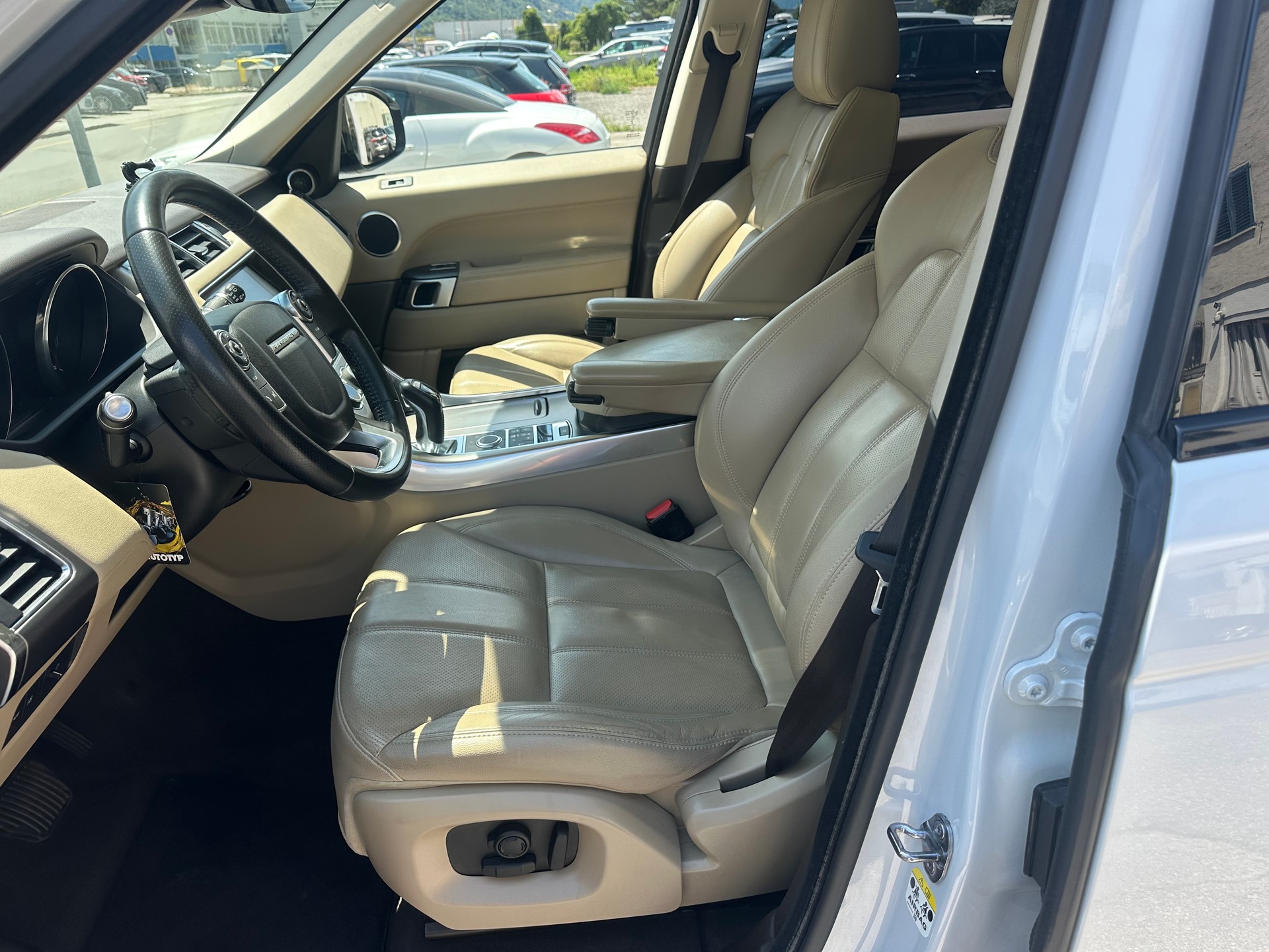LAND ROVER Range Rover Sport 3.0 SDV6 HSE Automatic-image-8