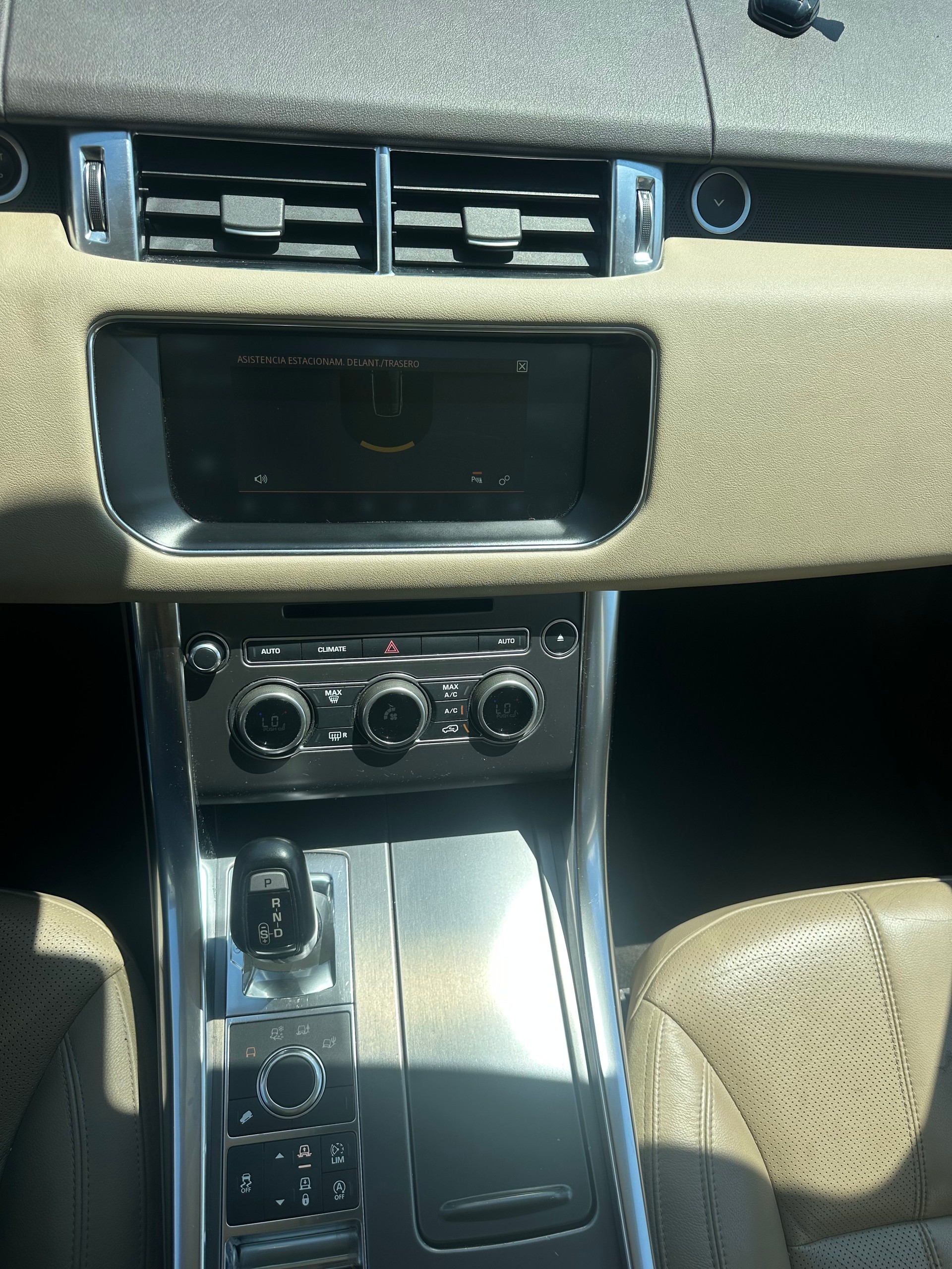 LAND ROVER Range Rover Sport 3.0 SDV6 HSE Automatic-image-11