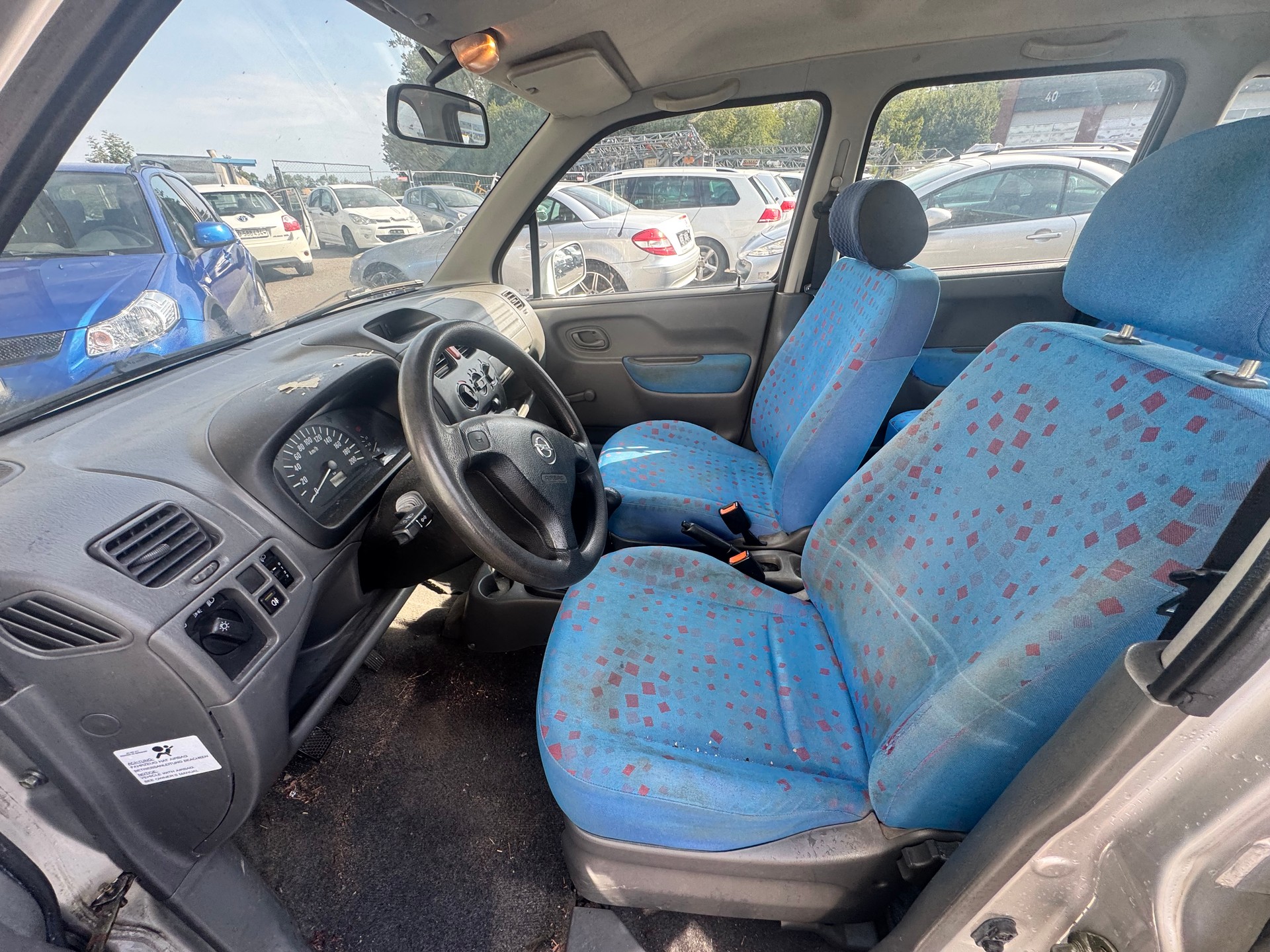 OPEL Agila 1.0 12V Comfort-image-8
